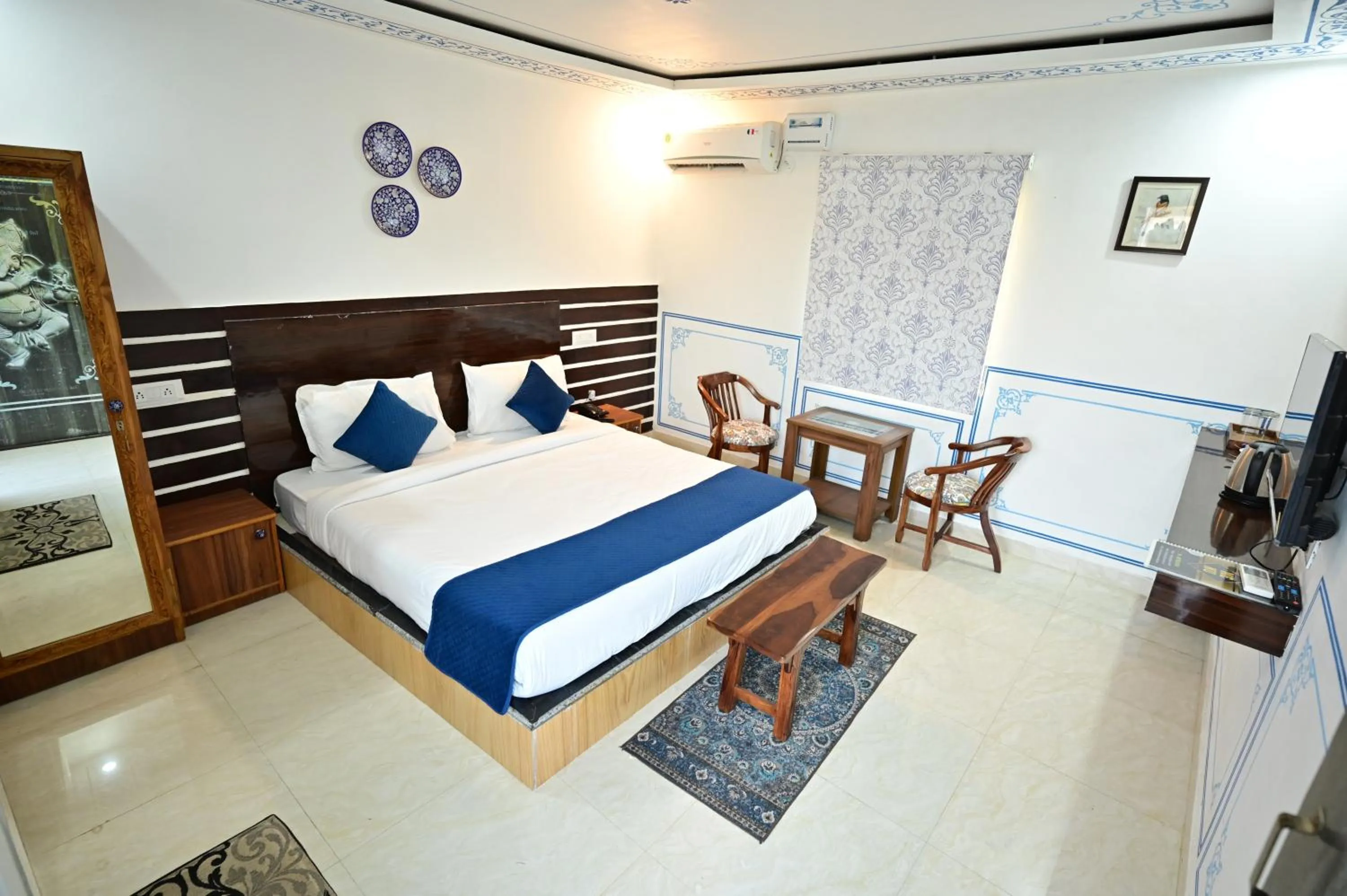 Bed in The castle crown - Hem Vilas Resort Ranthambhore