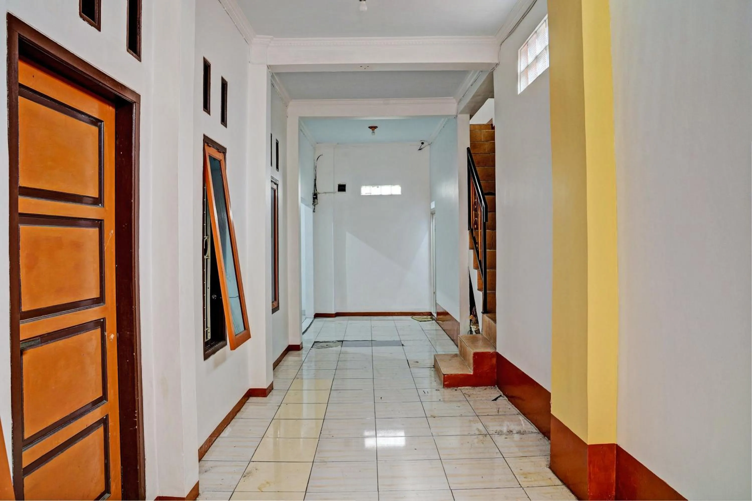 Lobby or reception in Hotel O Penginapan Hj Lilis 2 Syariah