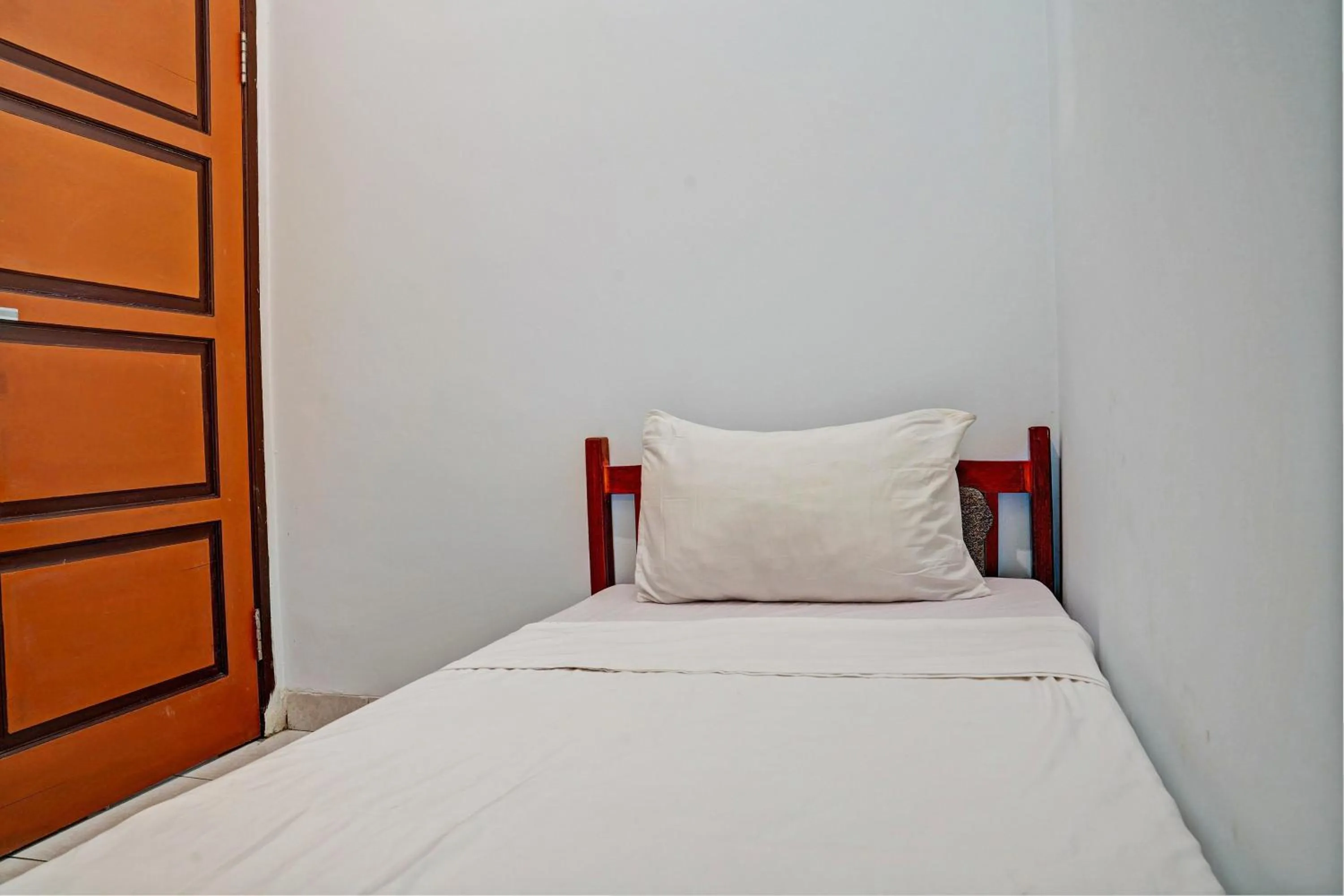 Bedroom in Hotel O Penginapan Hj Lilis 2 Syariah