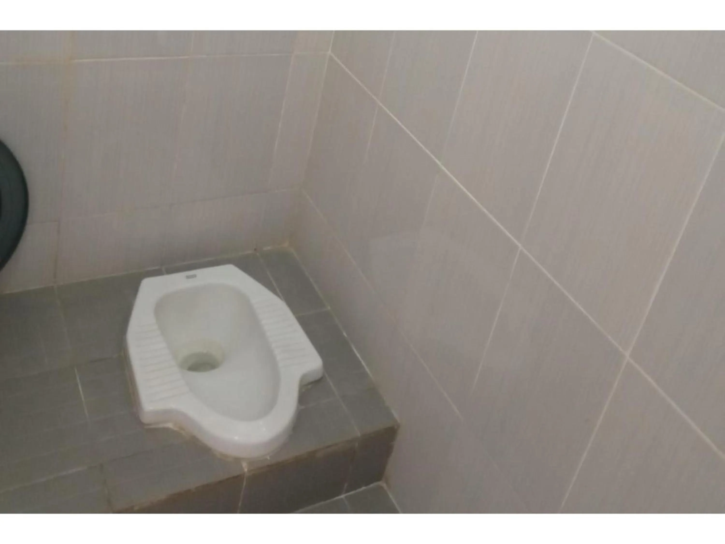 Bathroom in Hotel O Lona Guest House SyariahNearScience Park Universitas Riau