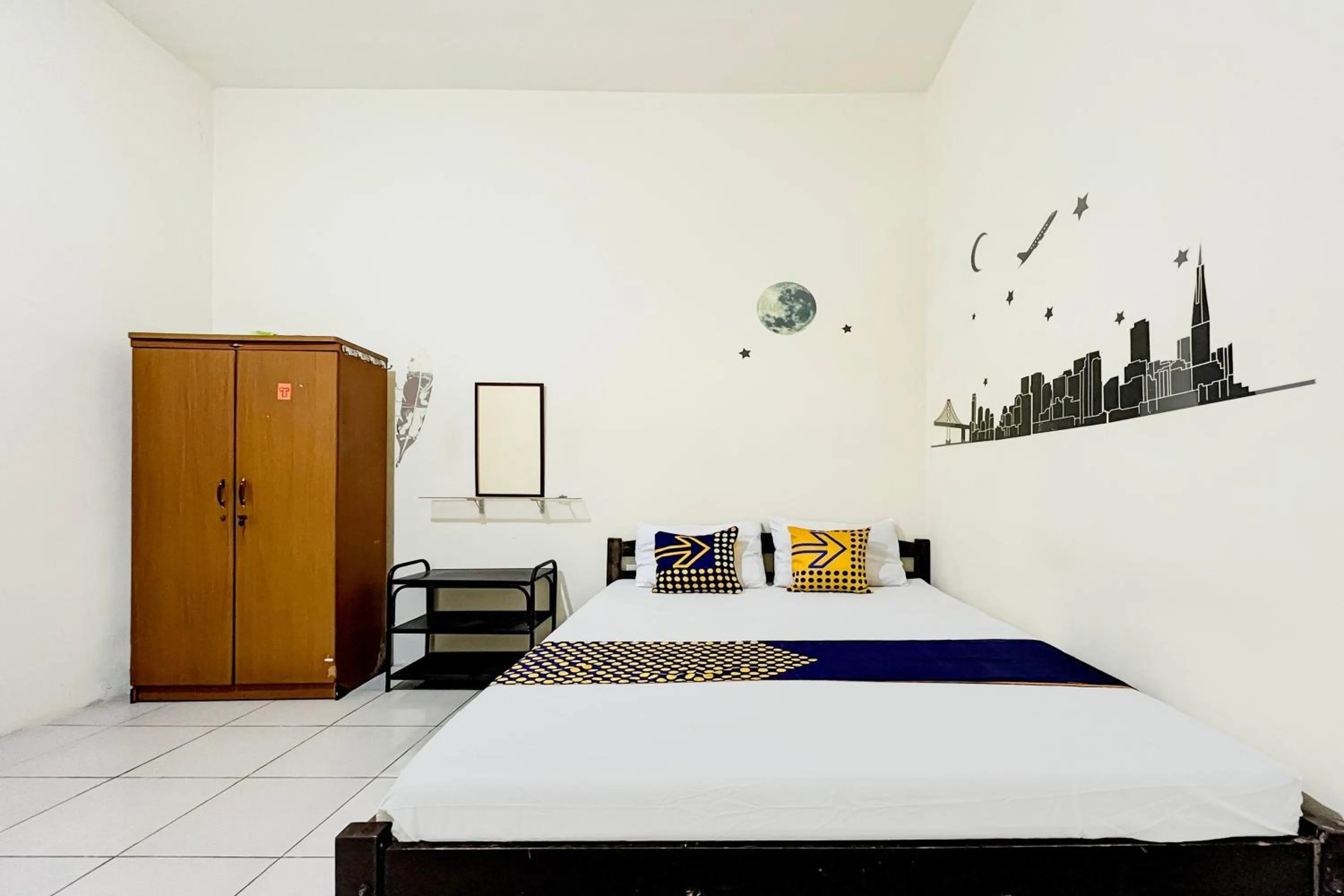 Bedroom, Bed in OYO Life 93398 Sudimoro Guest House Syariah