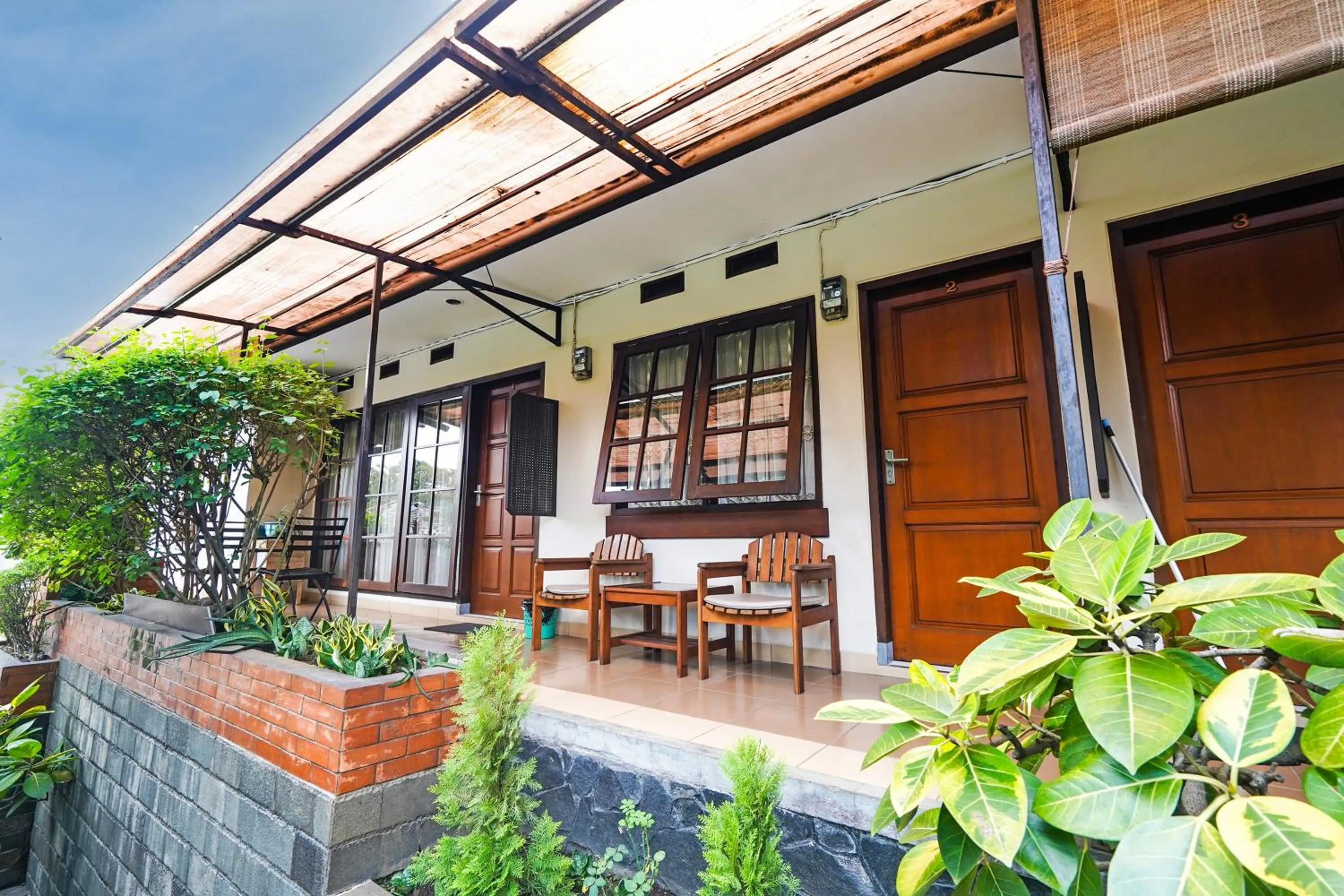 Lobby or reception in Hotel O Sukamulya Homestay