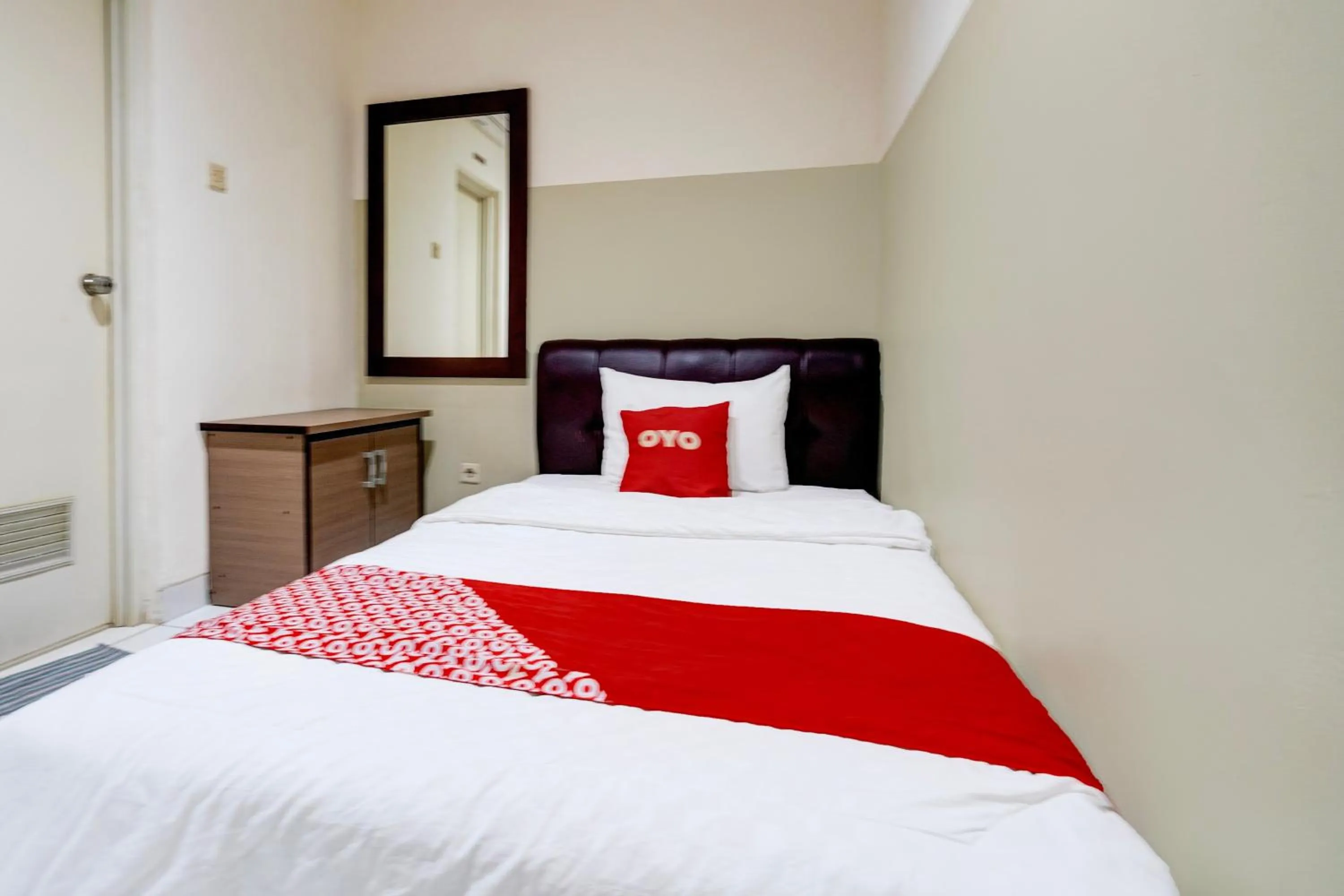 Bedroom in Hotel O Sukamulya Homestay