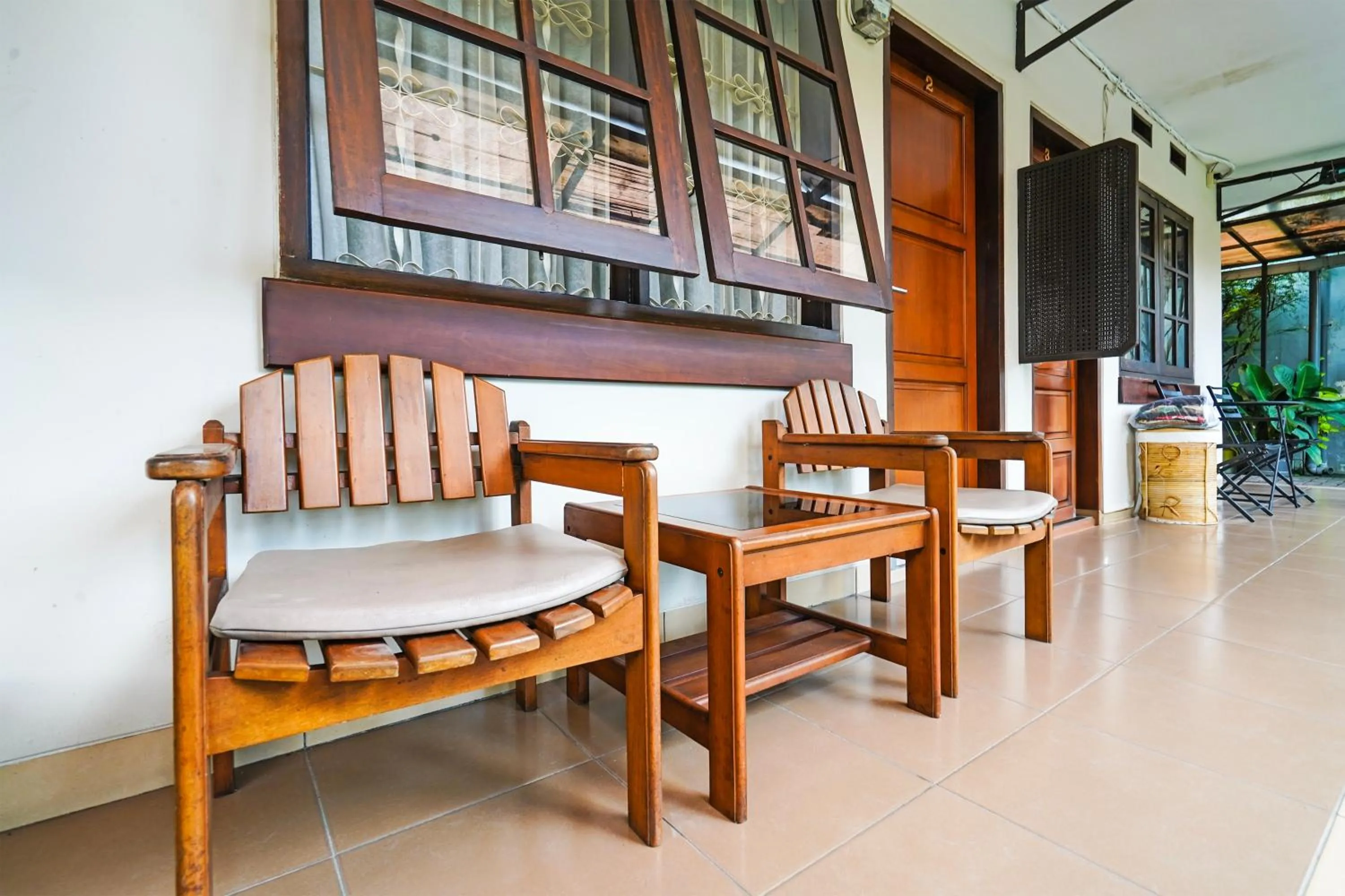 Lobby or reception in Hotel O Sukamulya Homestay