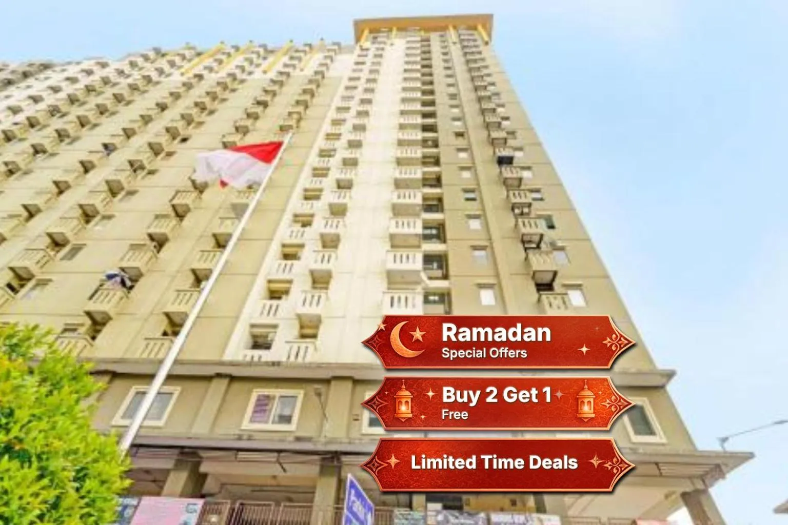 Facade/entrance in OYO 93352 Apartement Gateway Cicadas By Db Rent