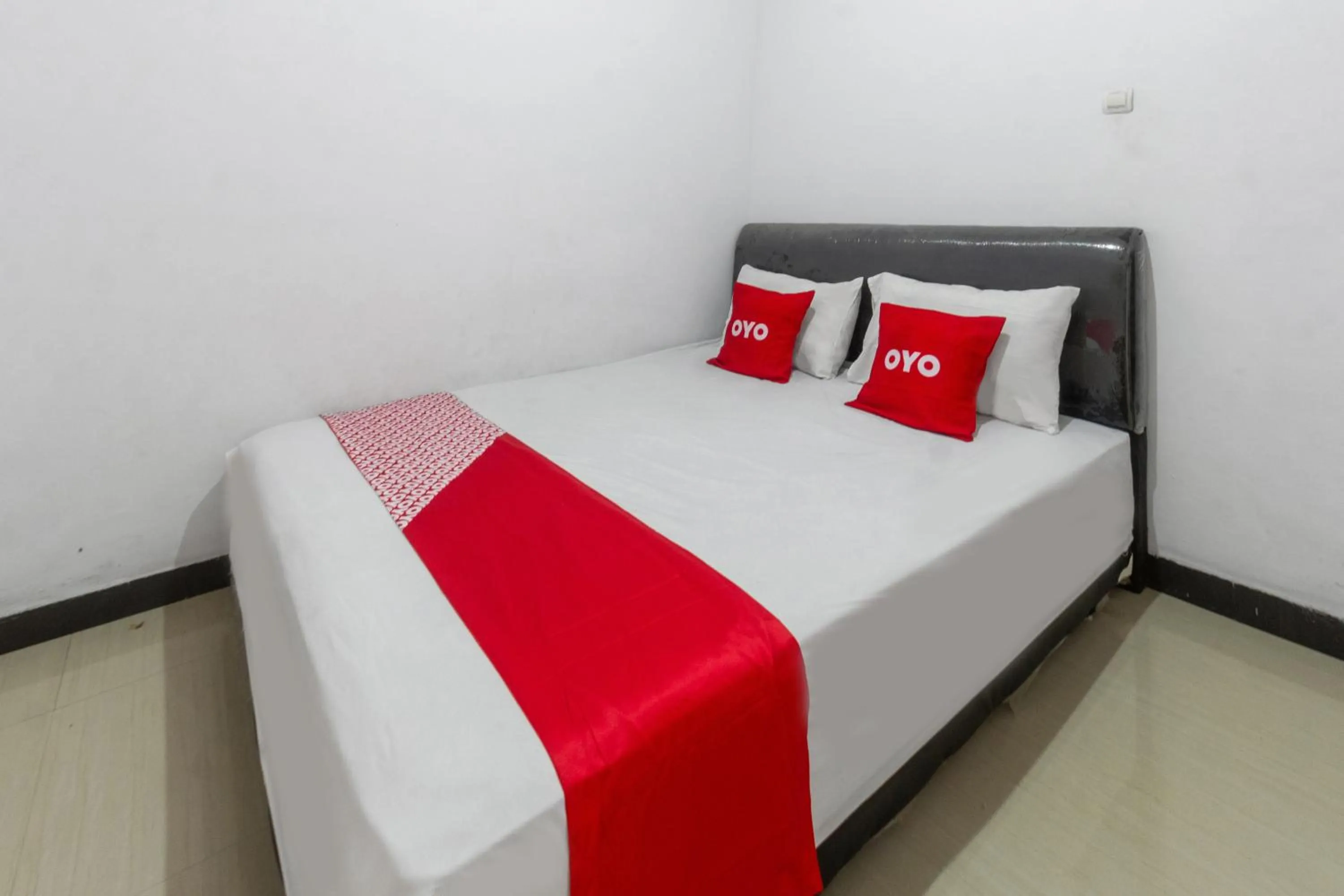 Bedroom, Bed in OYO Life 93409 Anugrah House