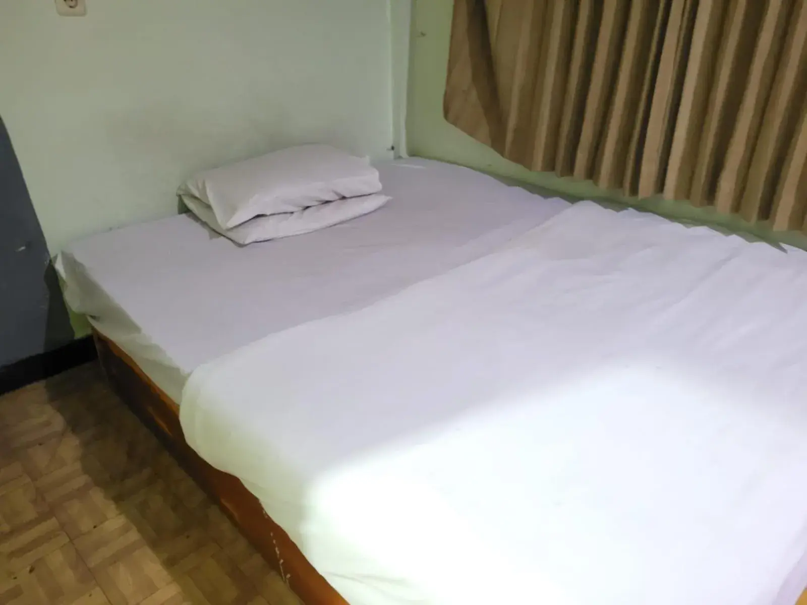 Standard Double Room in Hotel O Pondok Kula Rumbih Syariah Standard Double Room in Hotel O Pondok Kula Rumbih Syariah