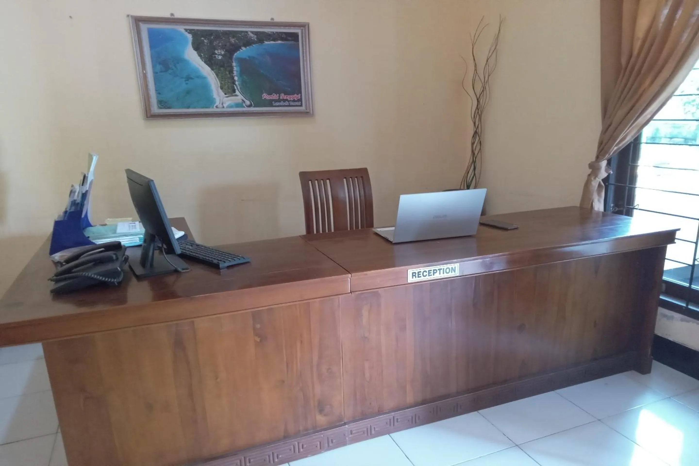Lobby or reception in Capital O 93391 Golden Manggis Hotel Near SMKN 1 Lingsar