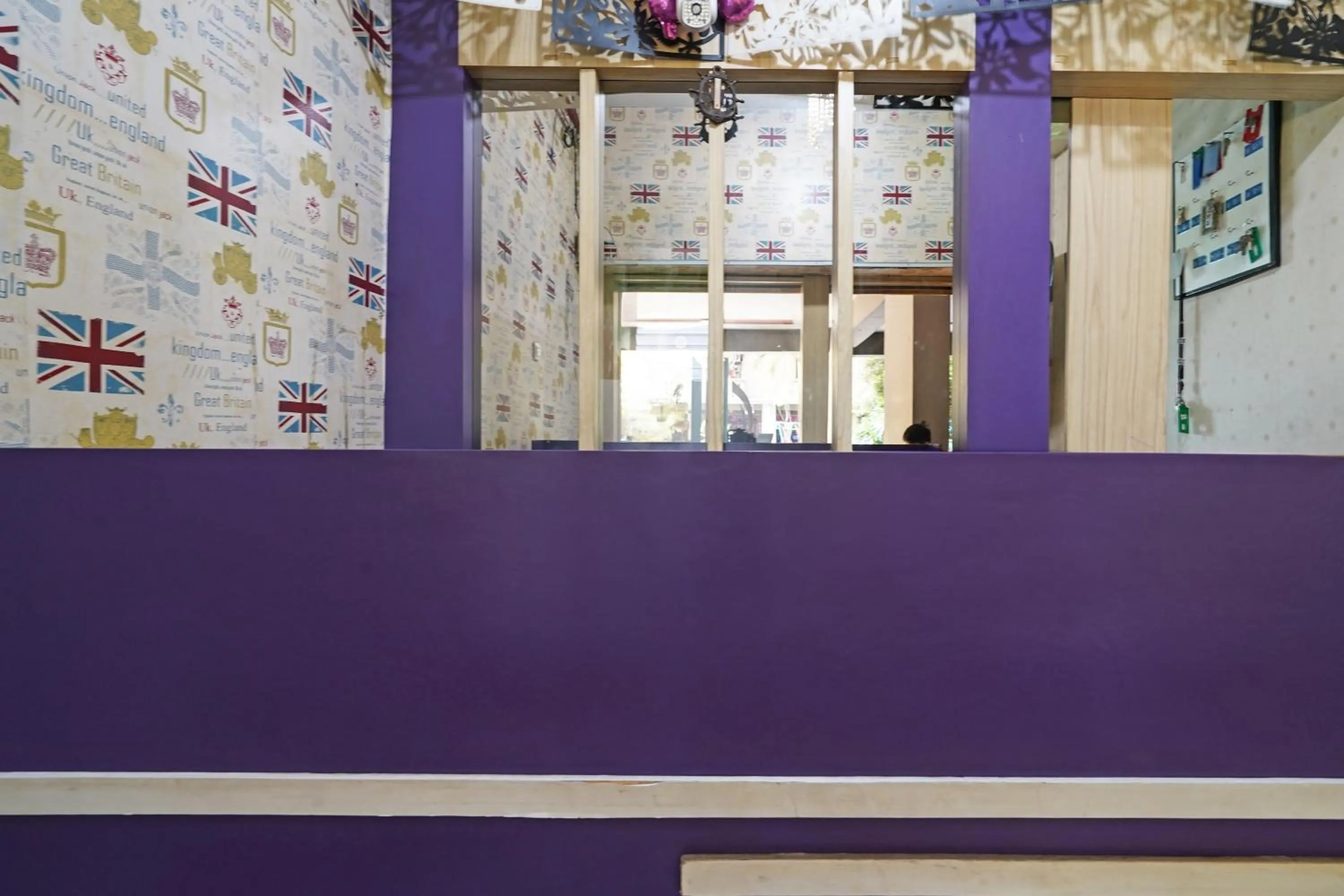 Lobby or reception in OYO 93365 Apartement Gateway By Sarana Cipta Mahakarya Ii