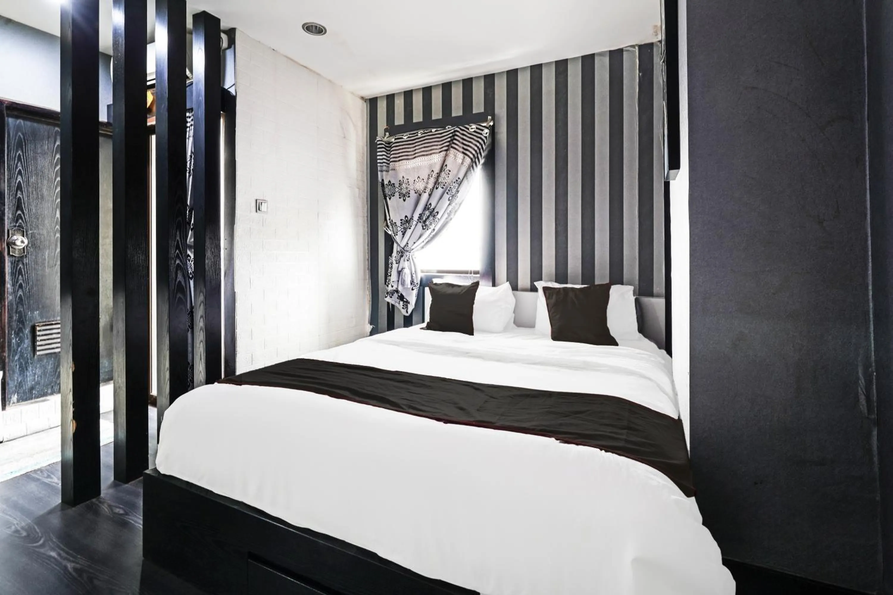 Bedroom in OYO 93365 Apartement Gateway By Sarana Cipta Mahakarya Ii