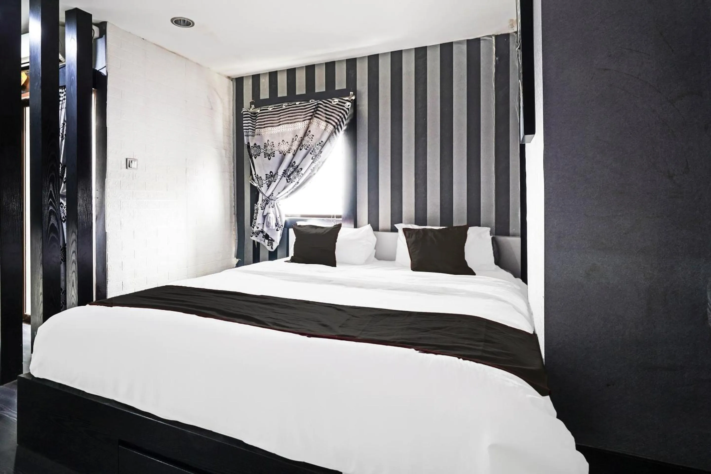 Bedroom in OYO 93365 Apartement Gateway By Sarana Cipta Mahakarya Ii