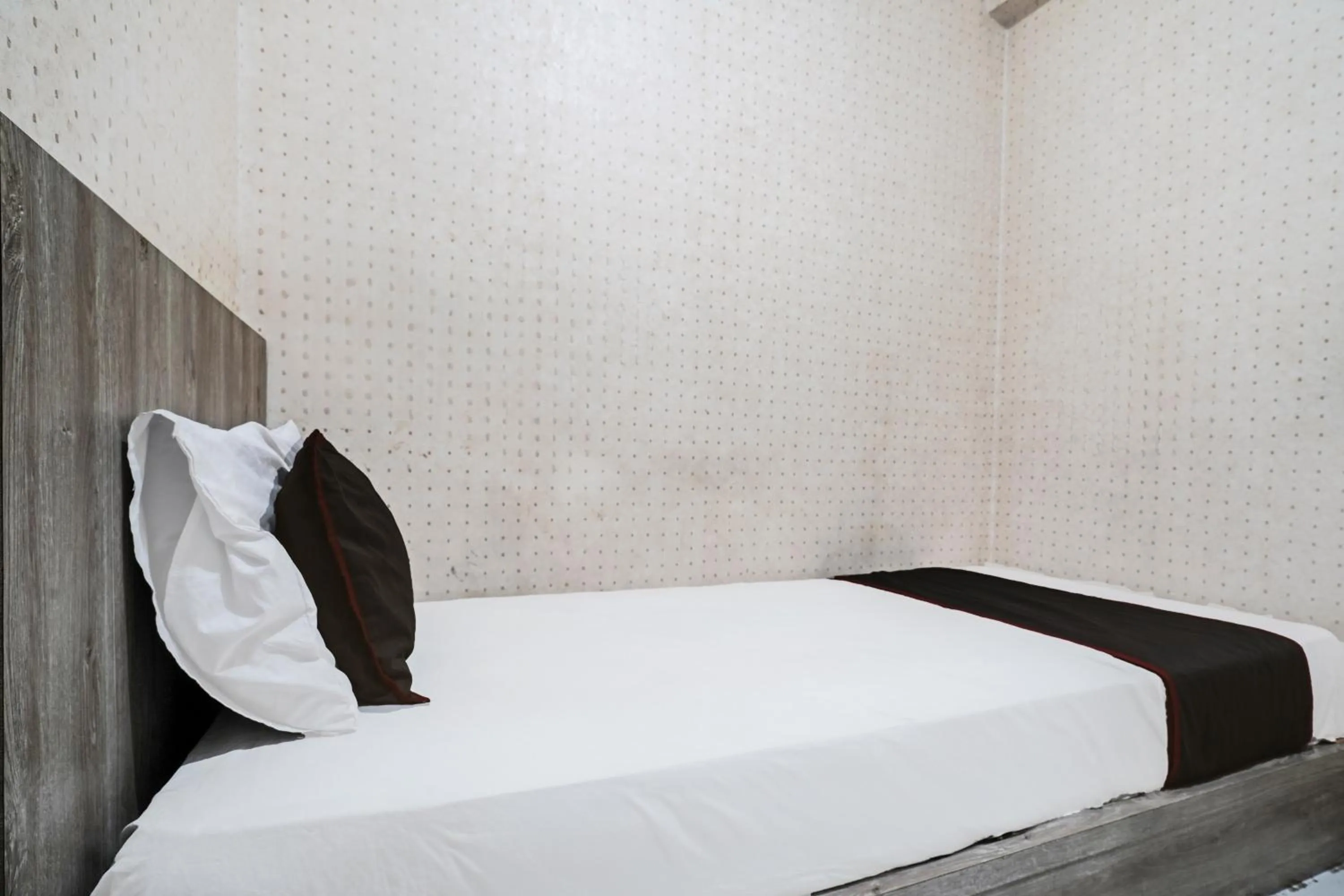 Bedroom in OYO 93365 Apartement Gateway By Sarana Cipta Mahakarya Ii