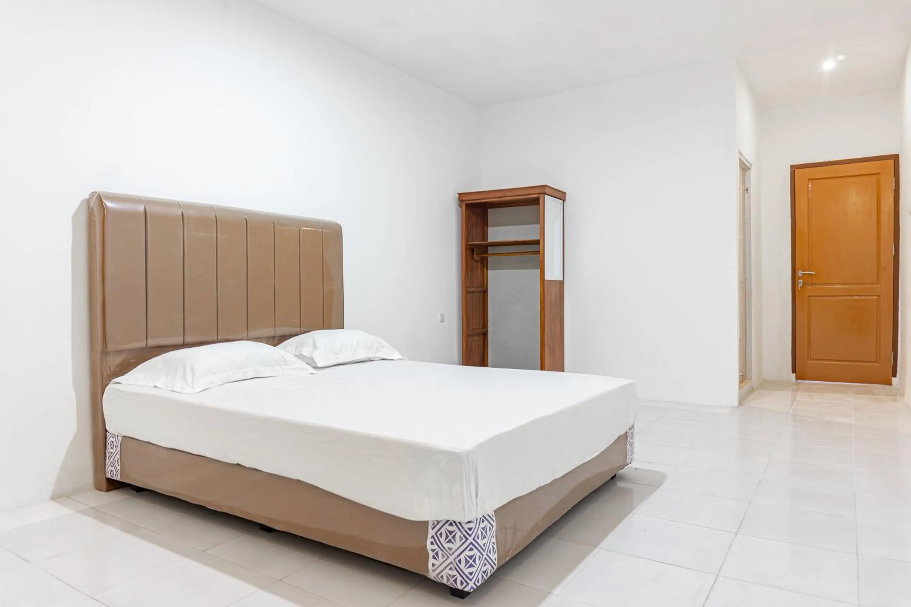 Bedroom, Bed in Hotel O Enjoy Homestay & Cafe