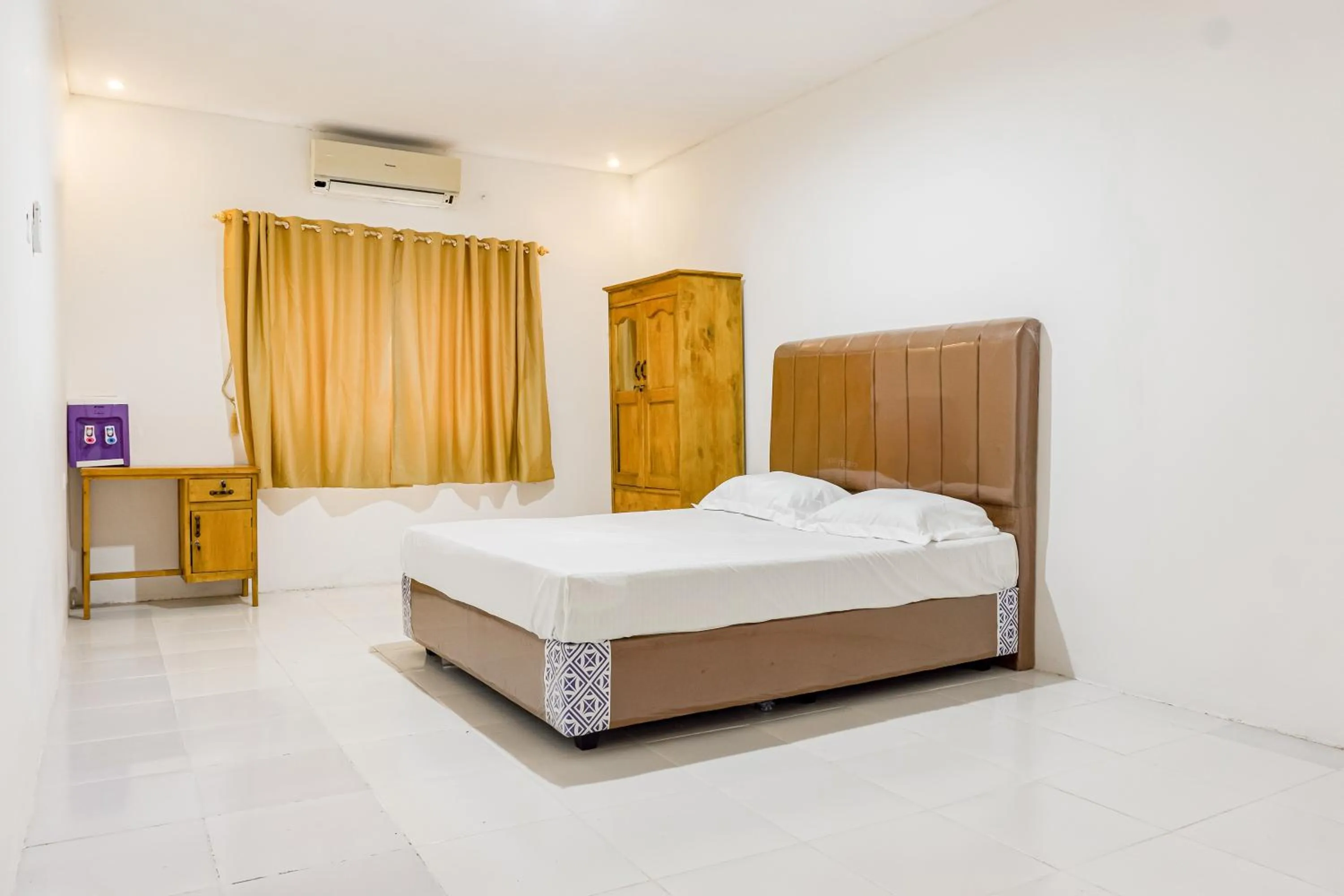 Bedroom, Bed in Hotel O Enjoy Homestay & Cafe