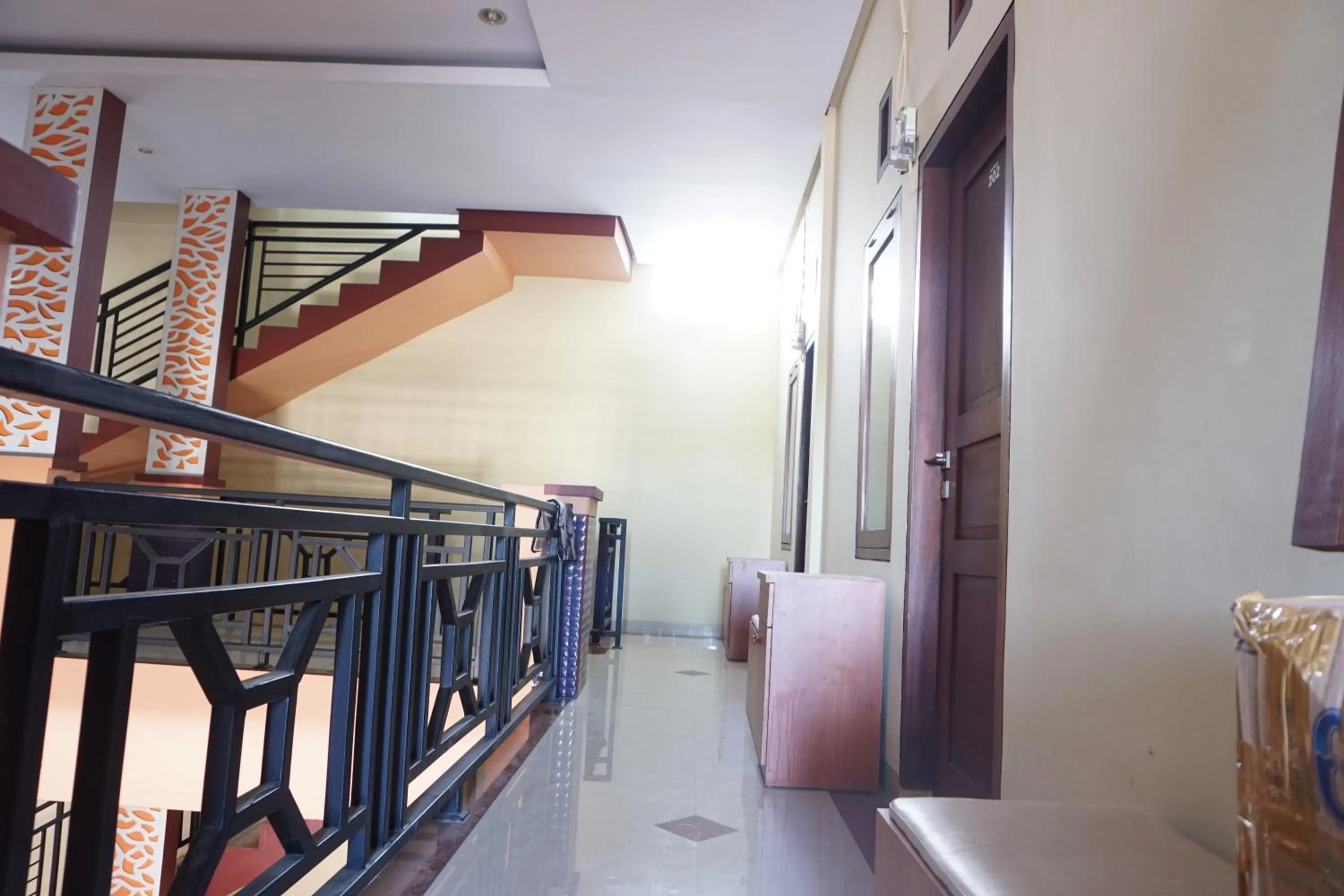 Lobby or reception in OYO 93414 Wisma Ratu Syariah Near SMP Negeri 2 Watang Pulu