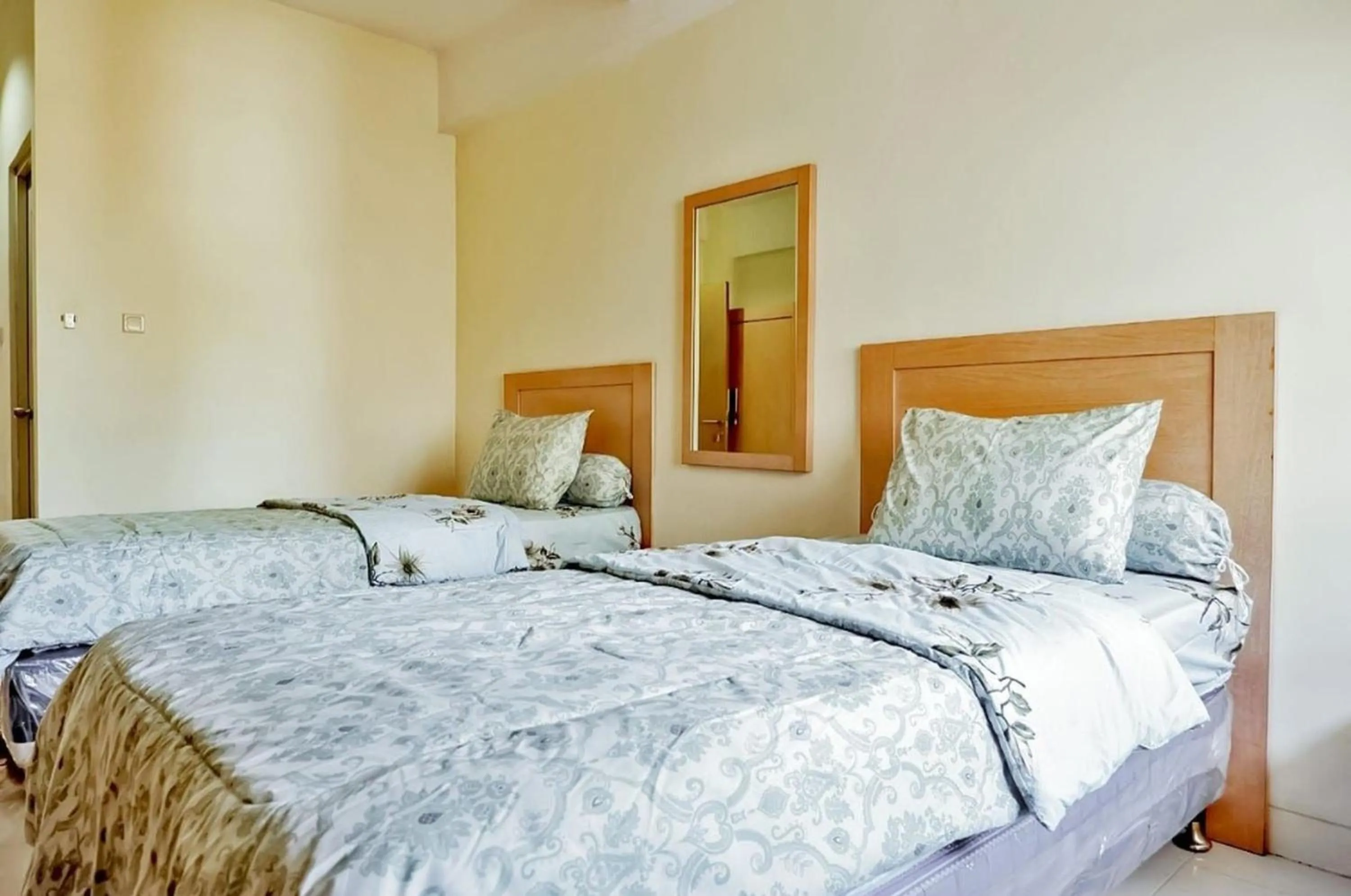 Photo of the whole room, Bed in OYO Life 93383 Wisma Kencana Puteri