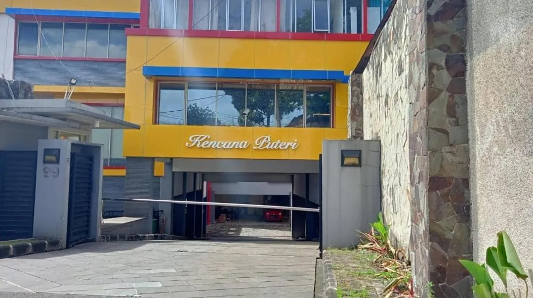 Facade/entrance in OYO Life 93383 Wisma Kencana Puteri