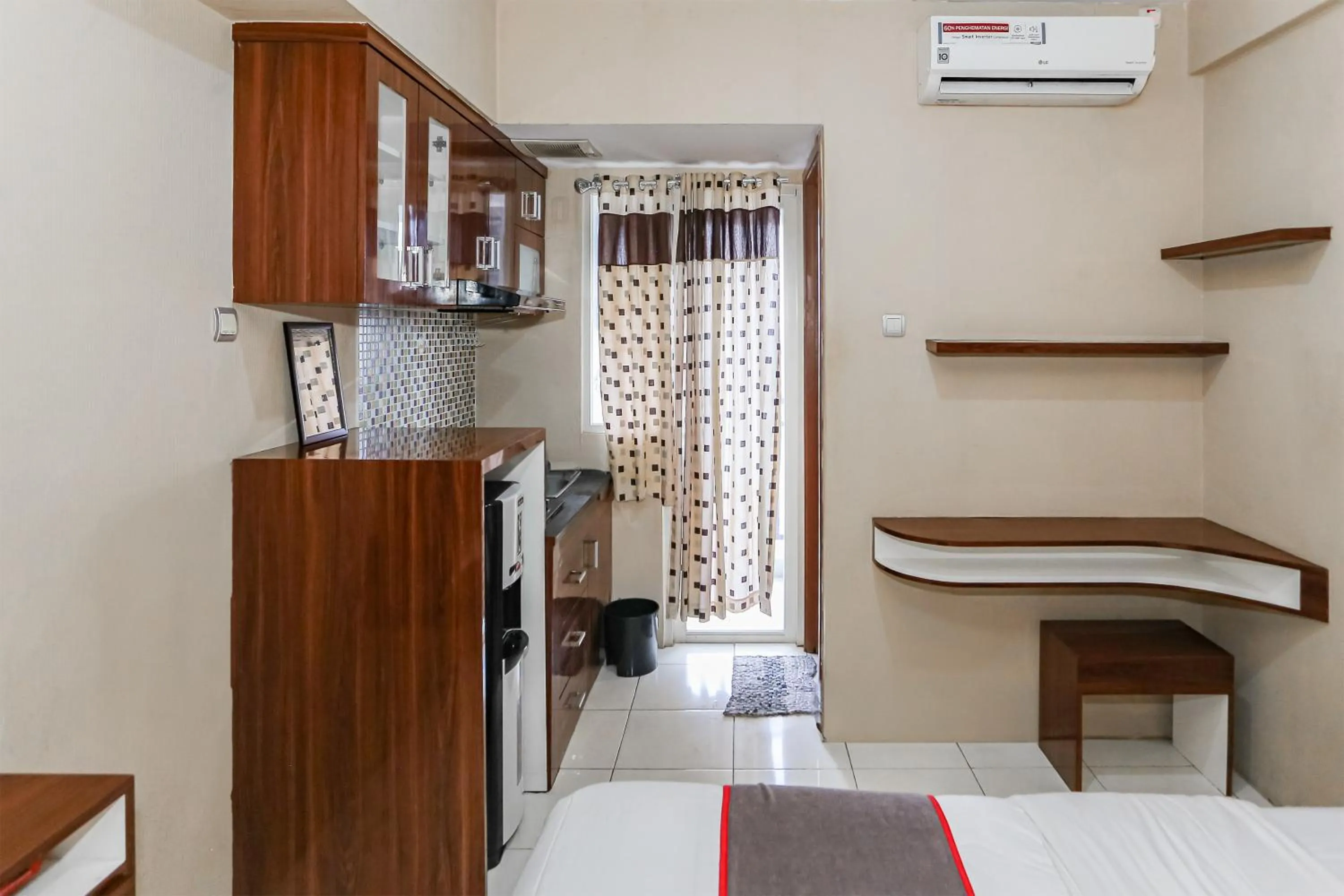 Bedroom in Capital O 93371 Pelangi Residence 5