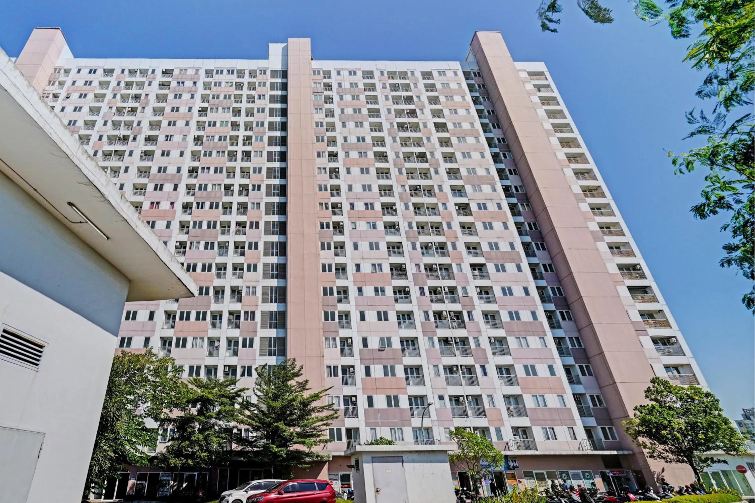 Facade/entrance in Hotel O Apartement Grand Sentraland By Rai Property