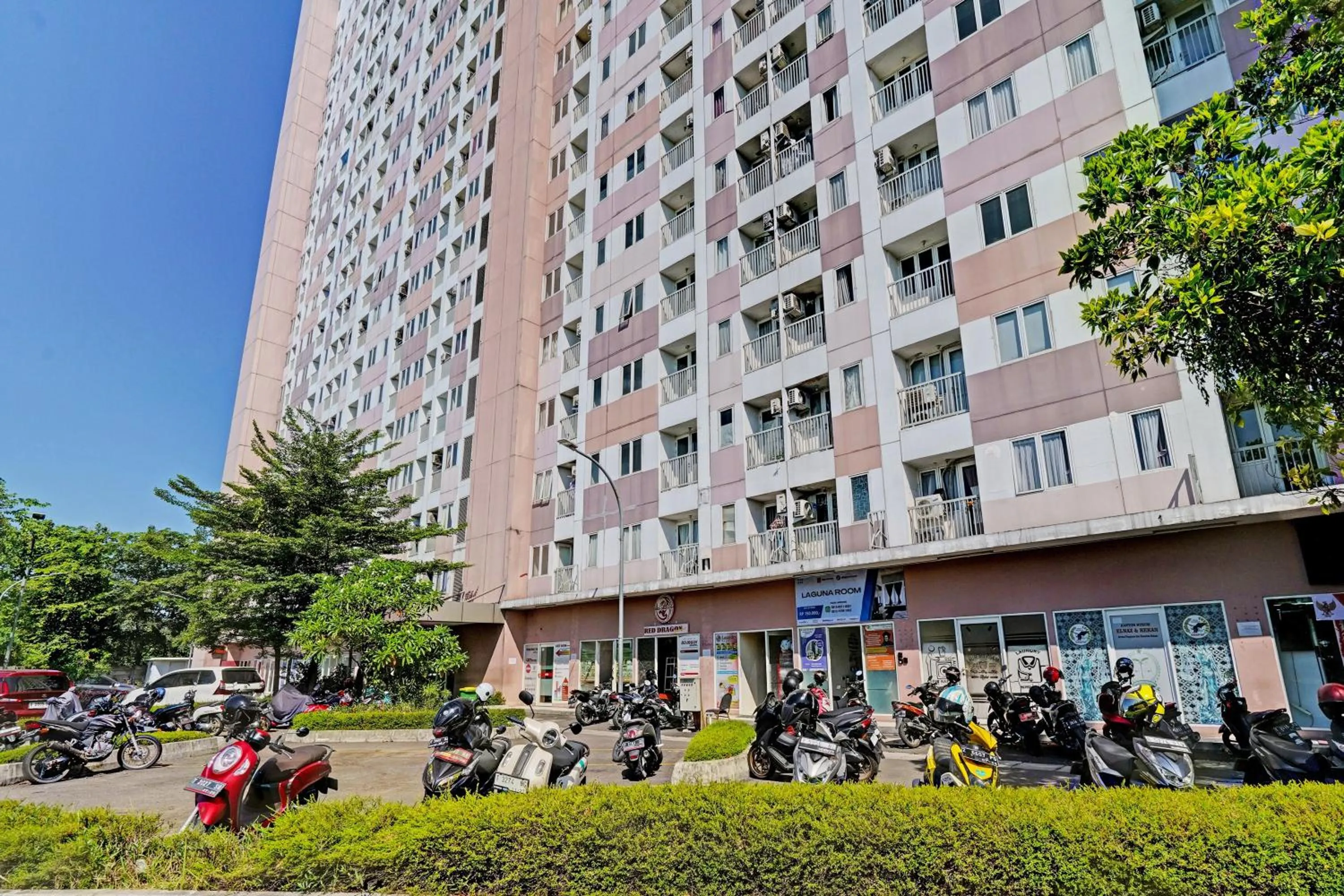 Facade/entrance in Hotel O Apartement Grand Sentraland By Rai Property