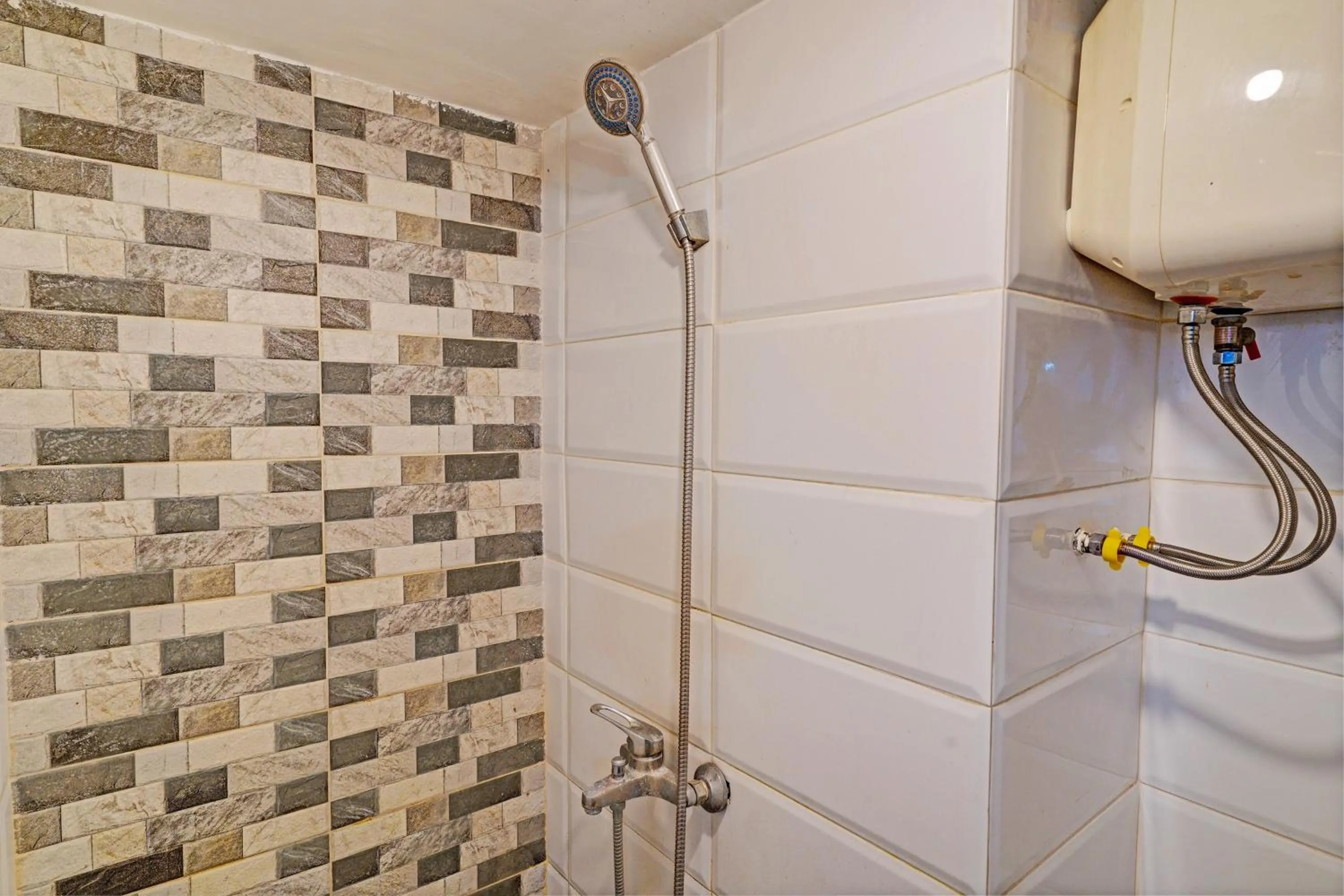 Bathroom in Hotel O Apartement Grand Sentraland By Rai Property