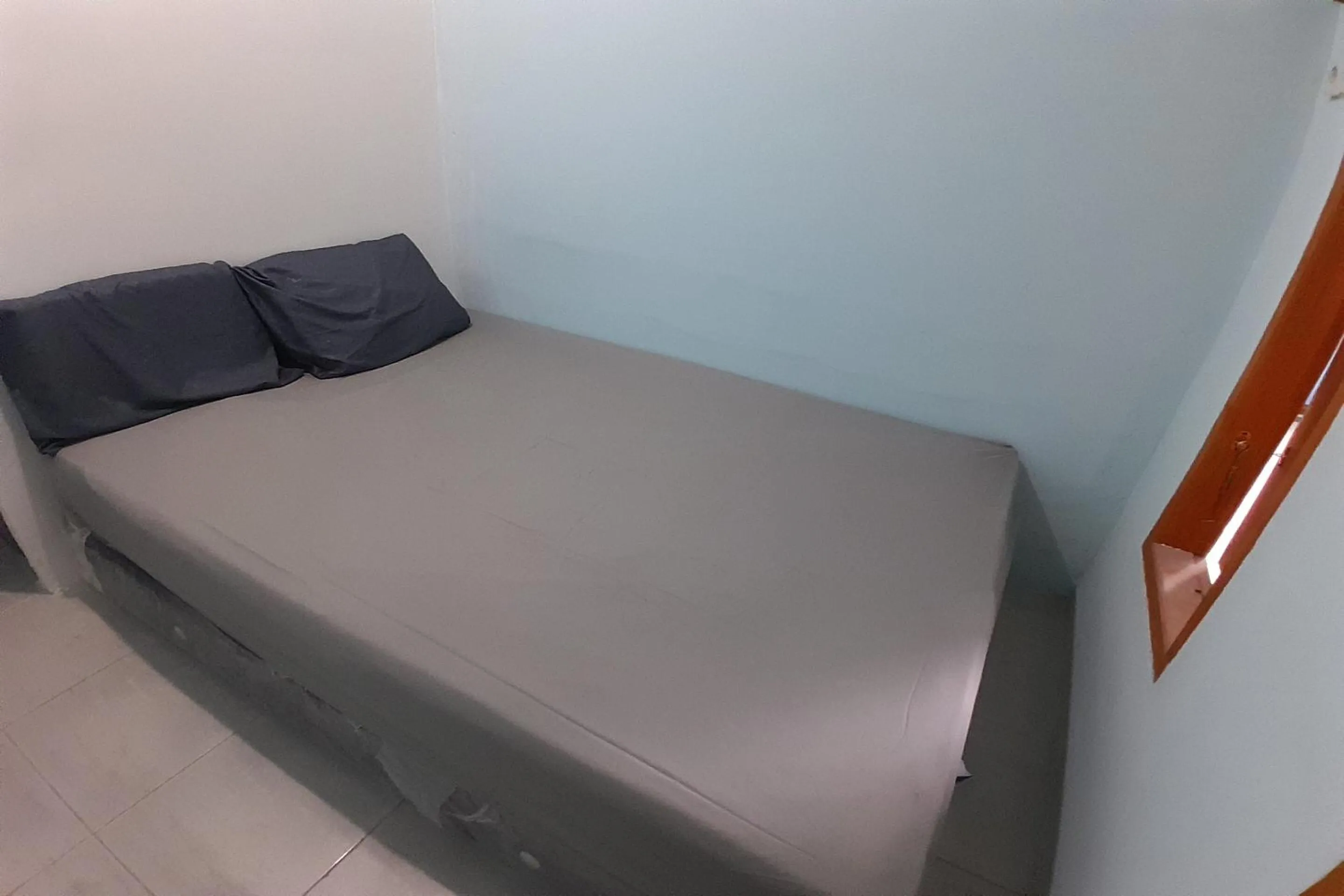 Bedroom, Bed in Hotel O Wisma Bintang Jepara