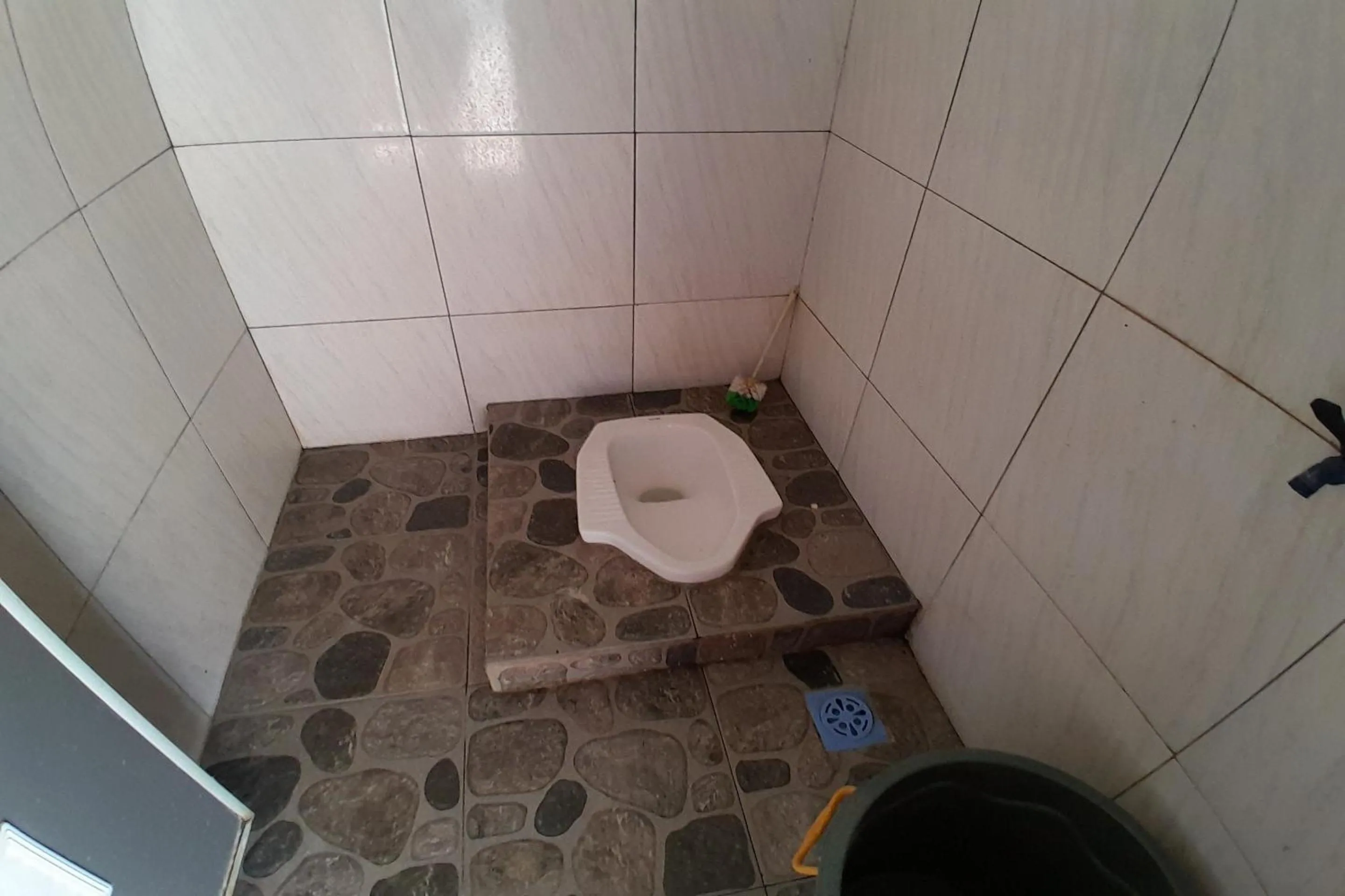 Bathroom in Hotel O Wisma Bintang Jepara