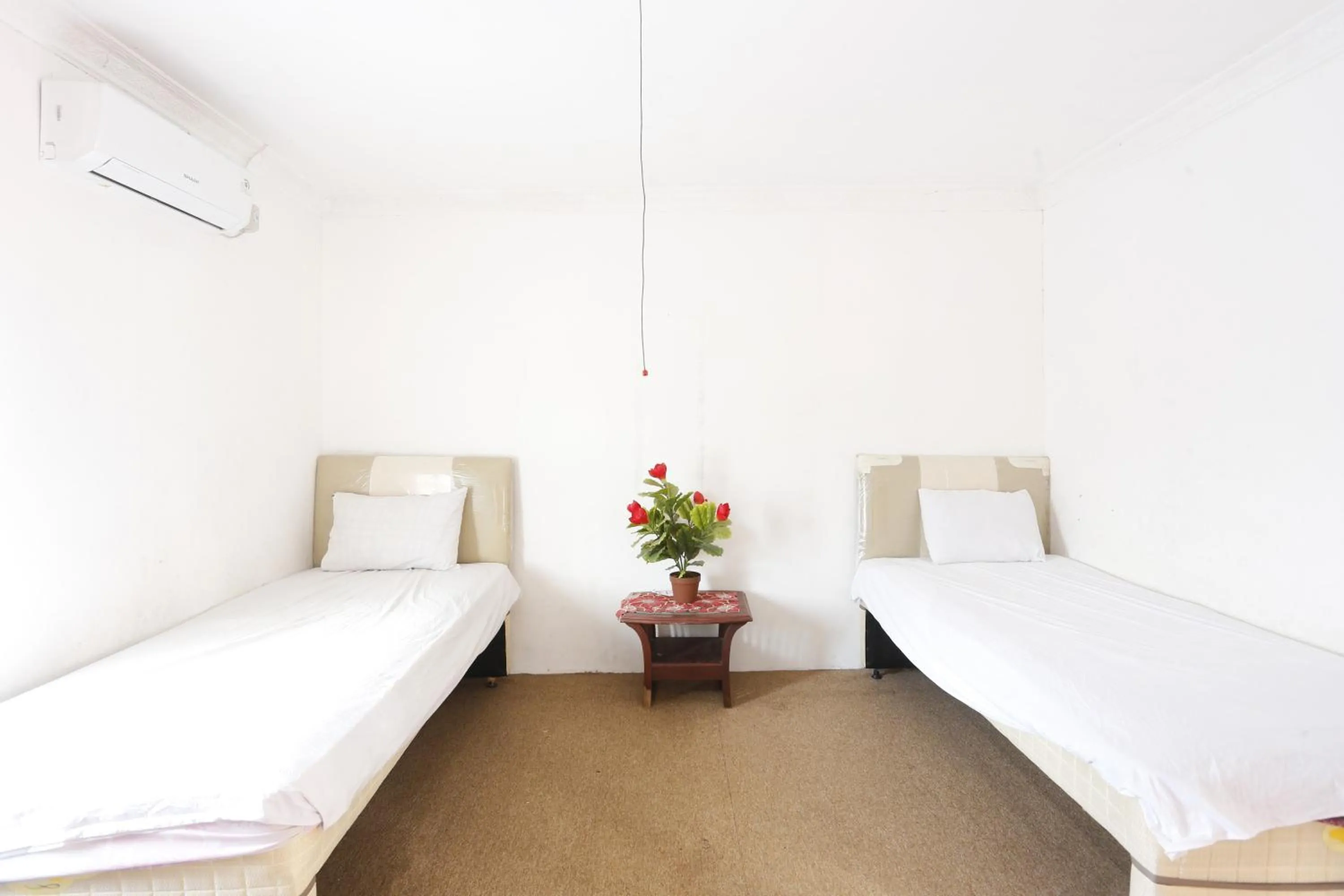 Bedroom, Bed in Hotel O Penginapan Mangkoe Barokah