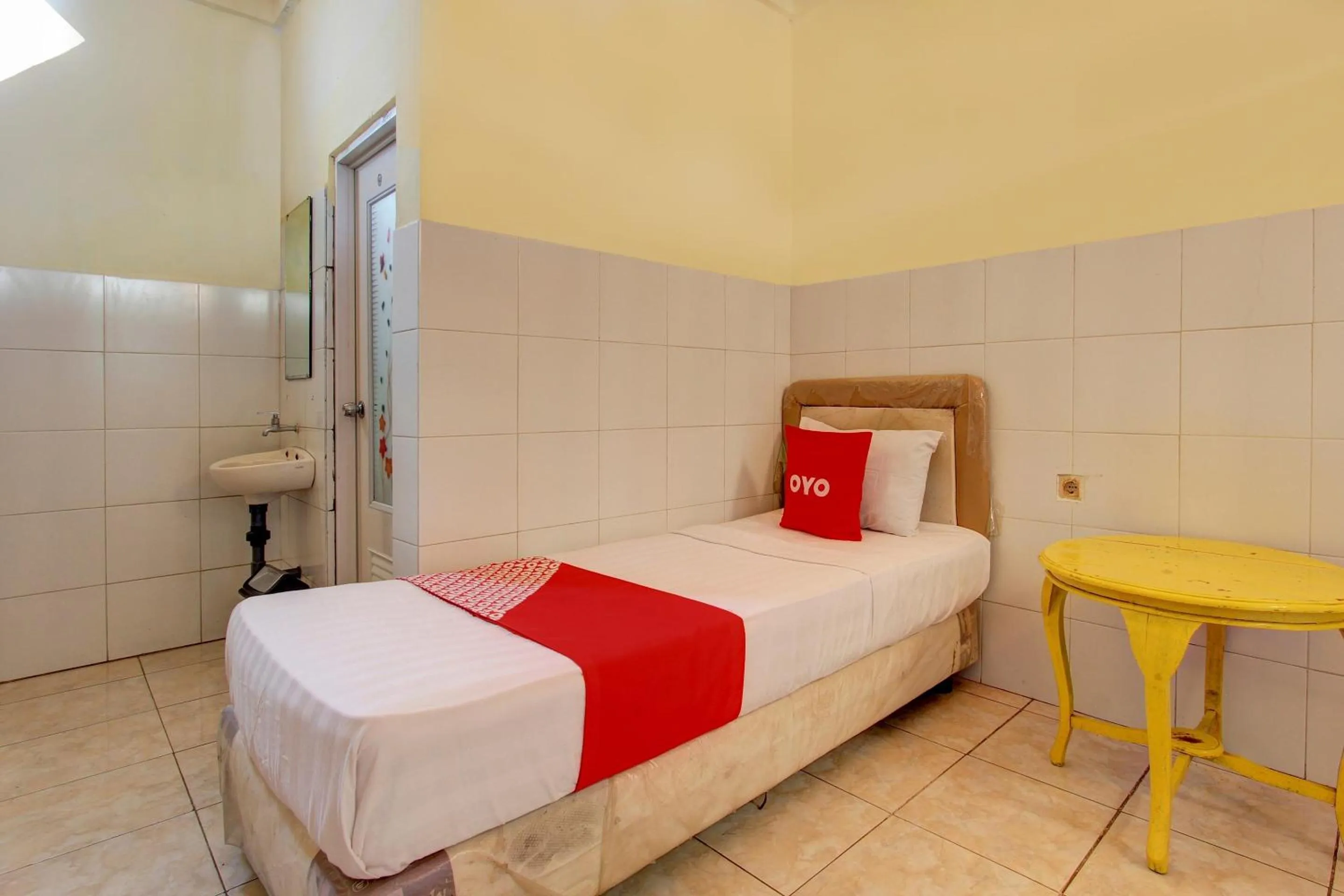 Bedroom, Bed in Hotel O Wisma Subur Syariah