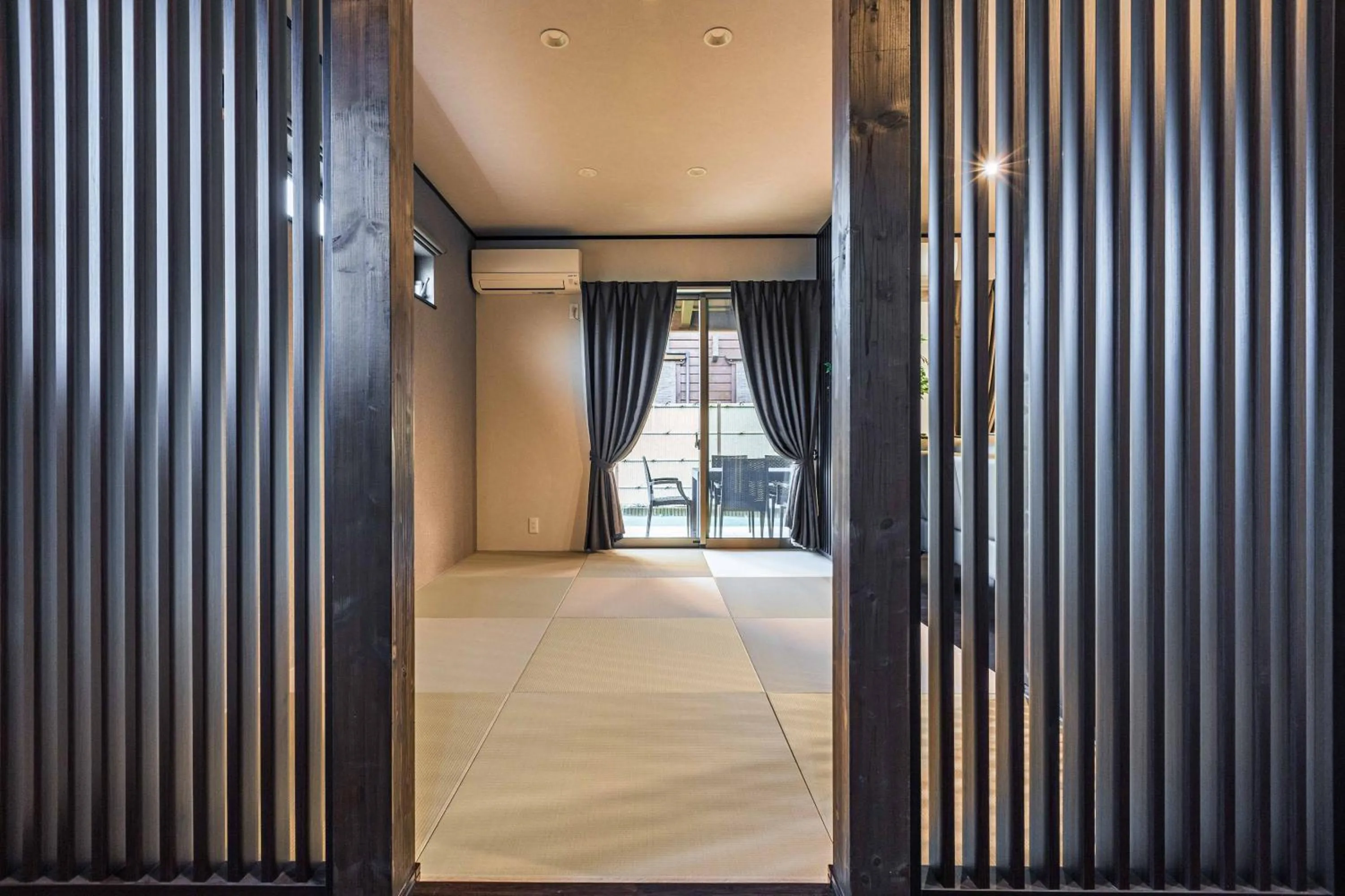 Photo of the whole room in PEACE OF REST TAKASHIMA