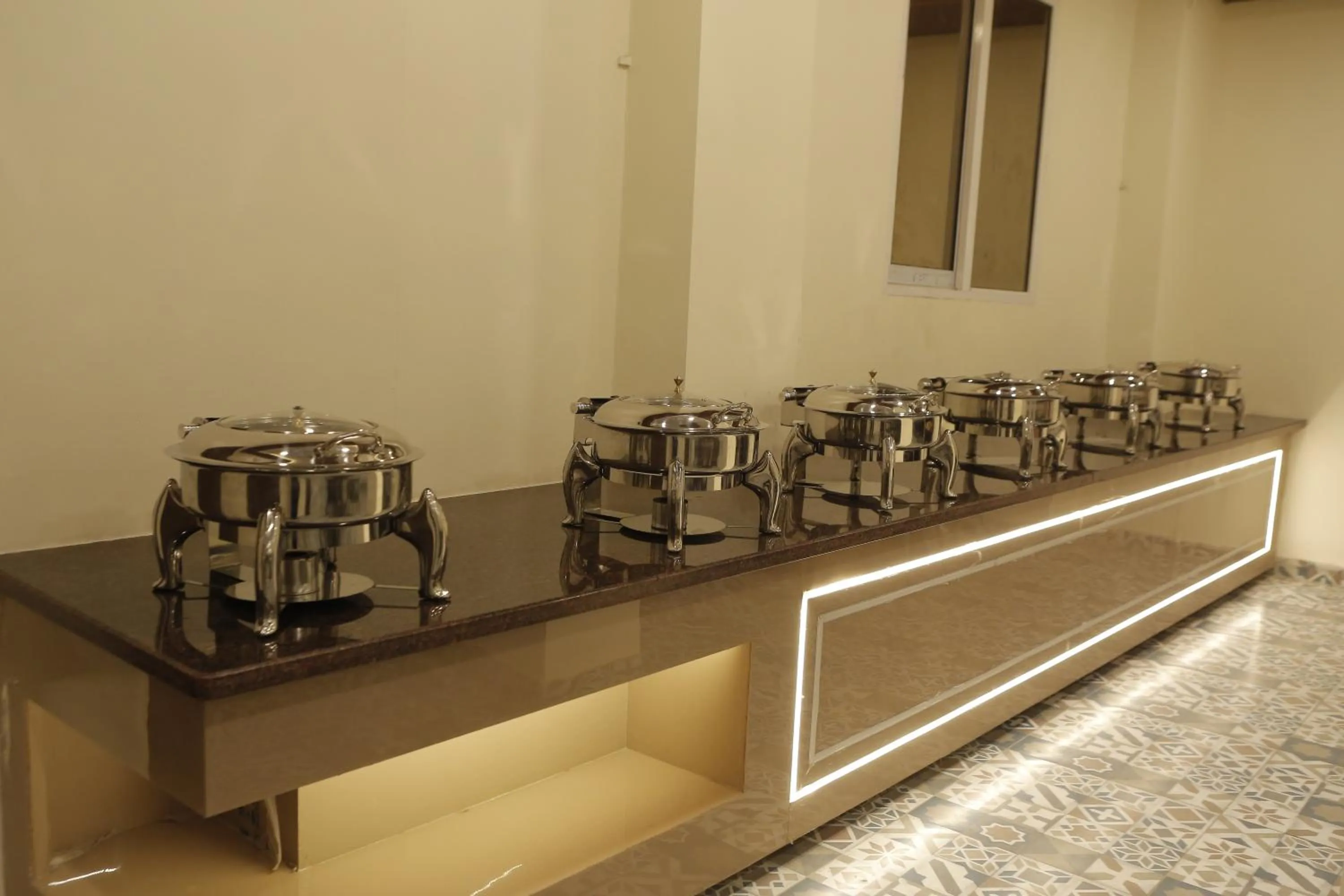 Restaurant/places to eat in The Blue Vista