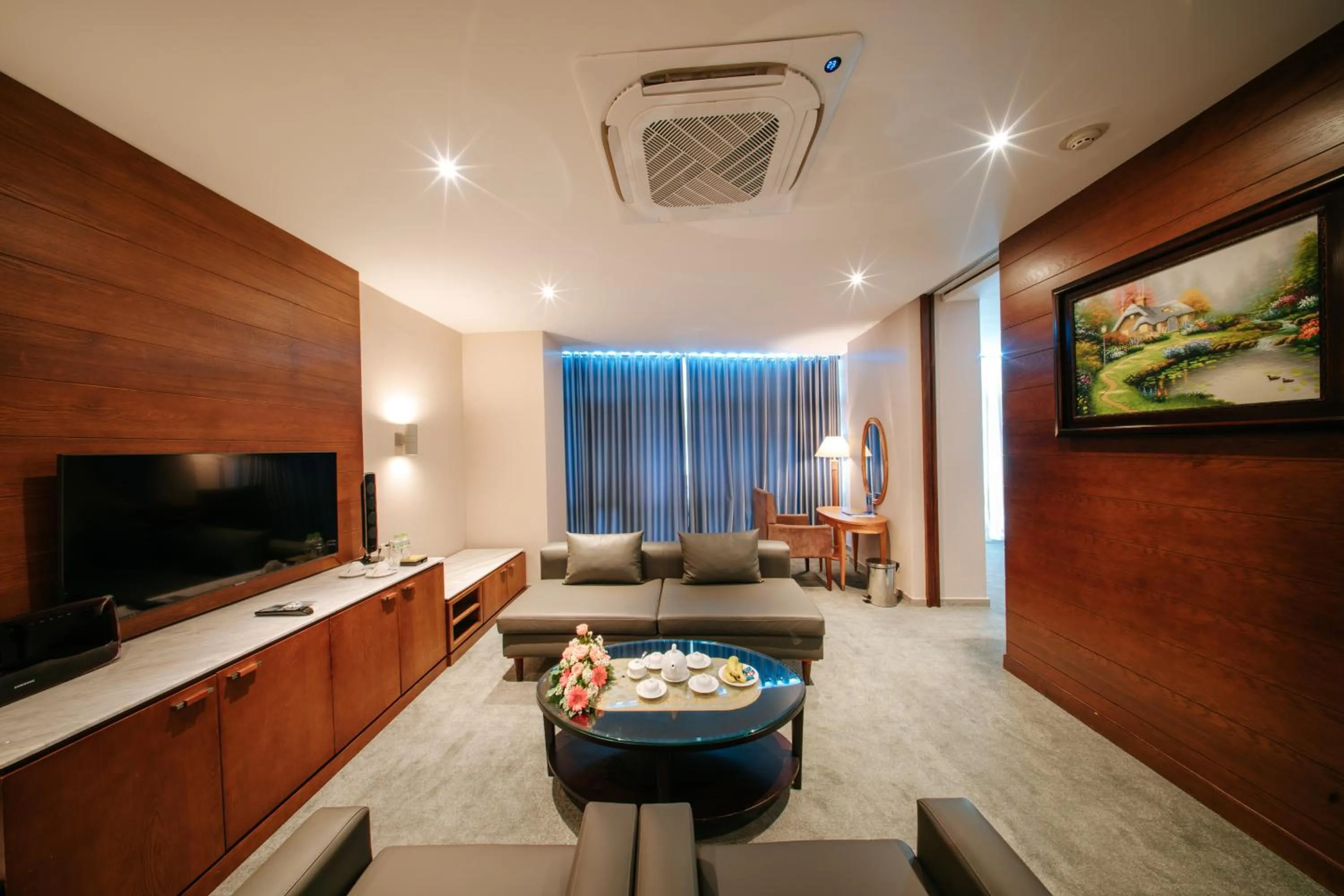 Seating area in Petro Hotel