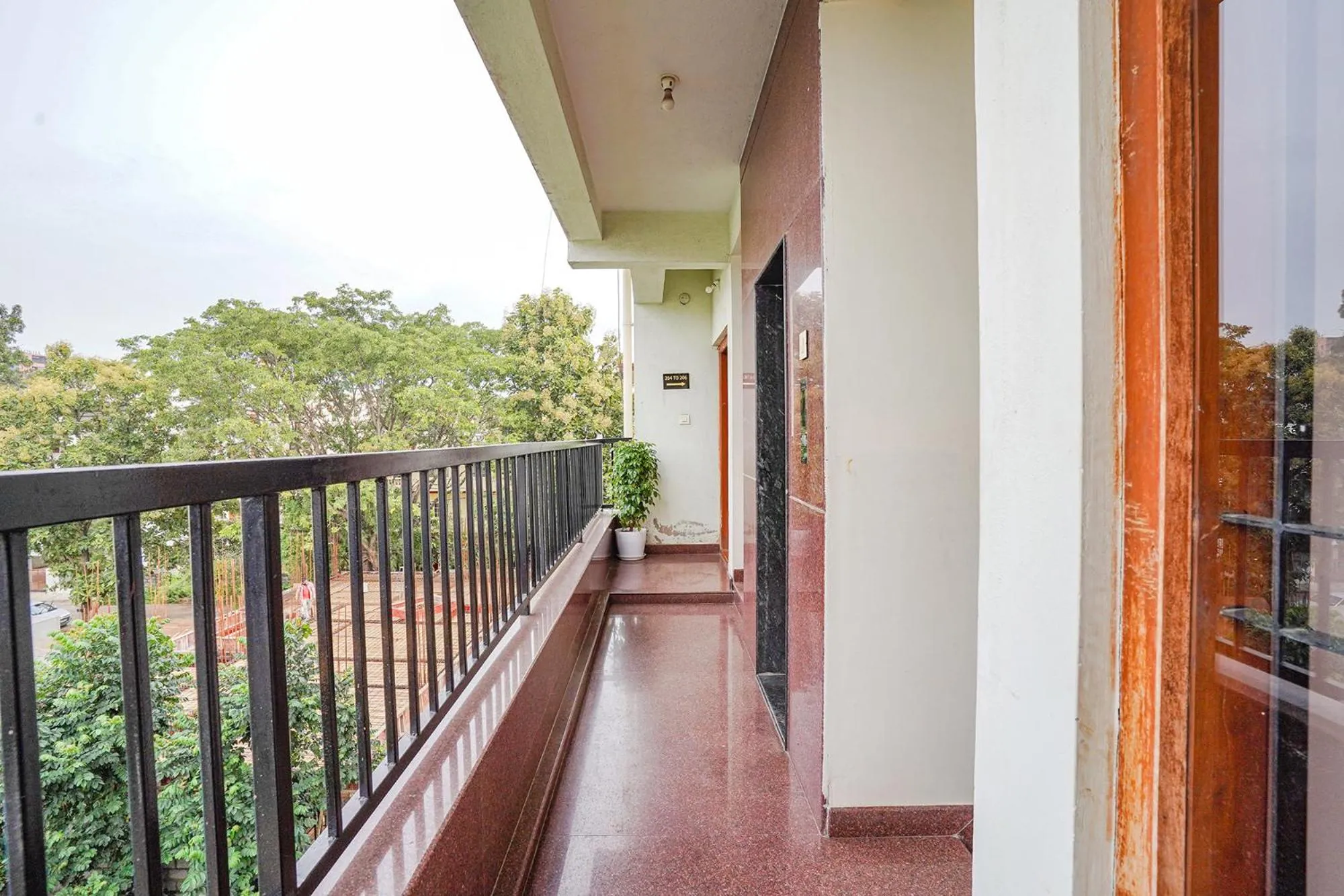 Balcony/Terrace in FabHotel Willow Tree