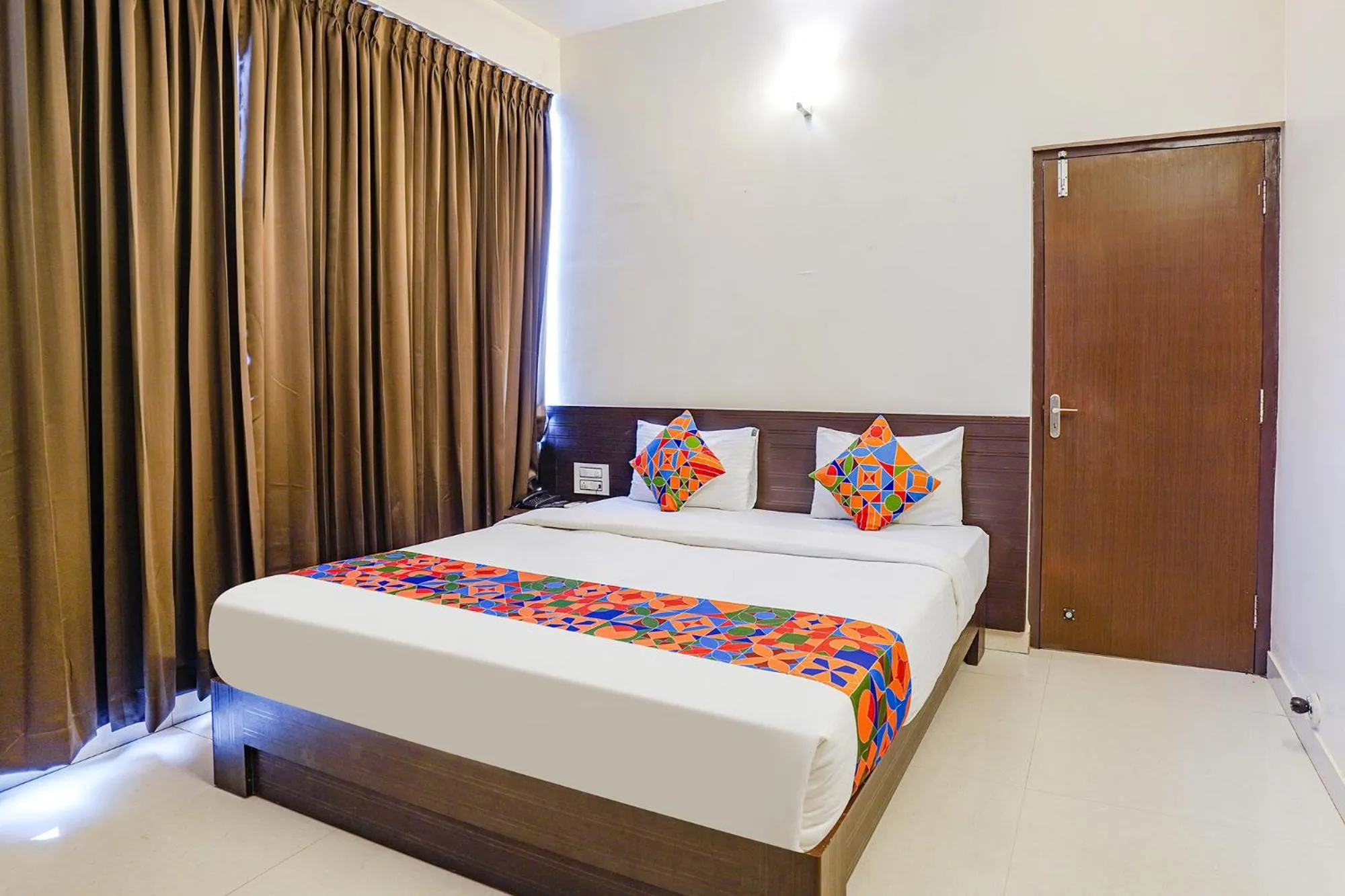 Bed in FabHotel Willow Tree