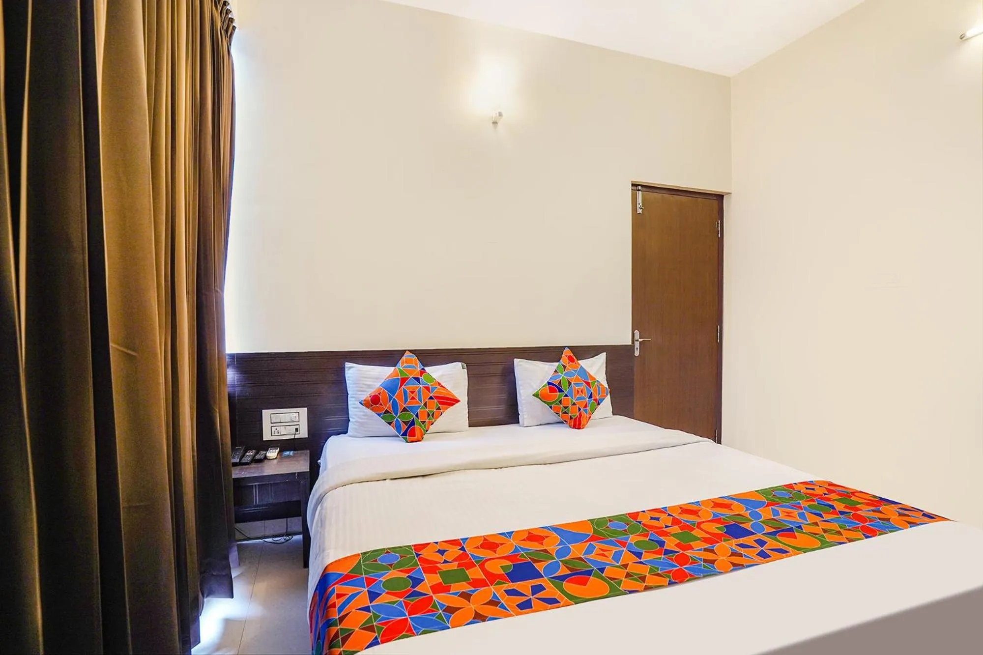 Bed in FabHotel Willow Tree