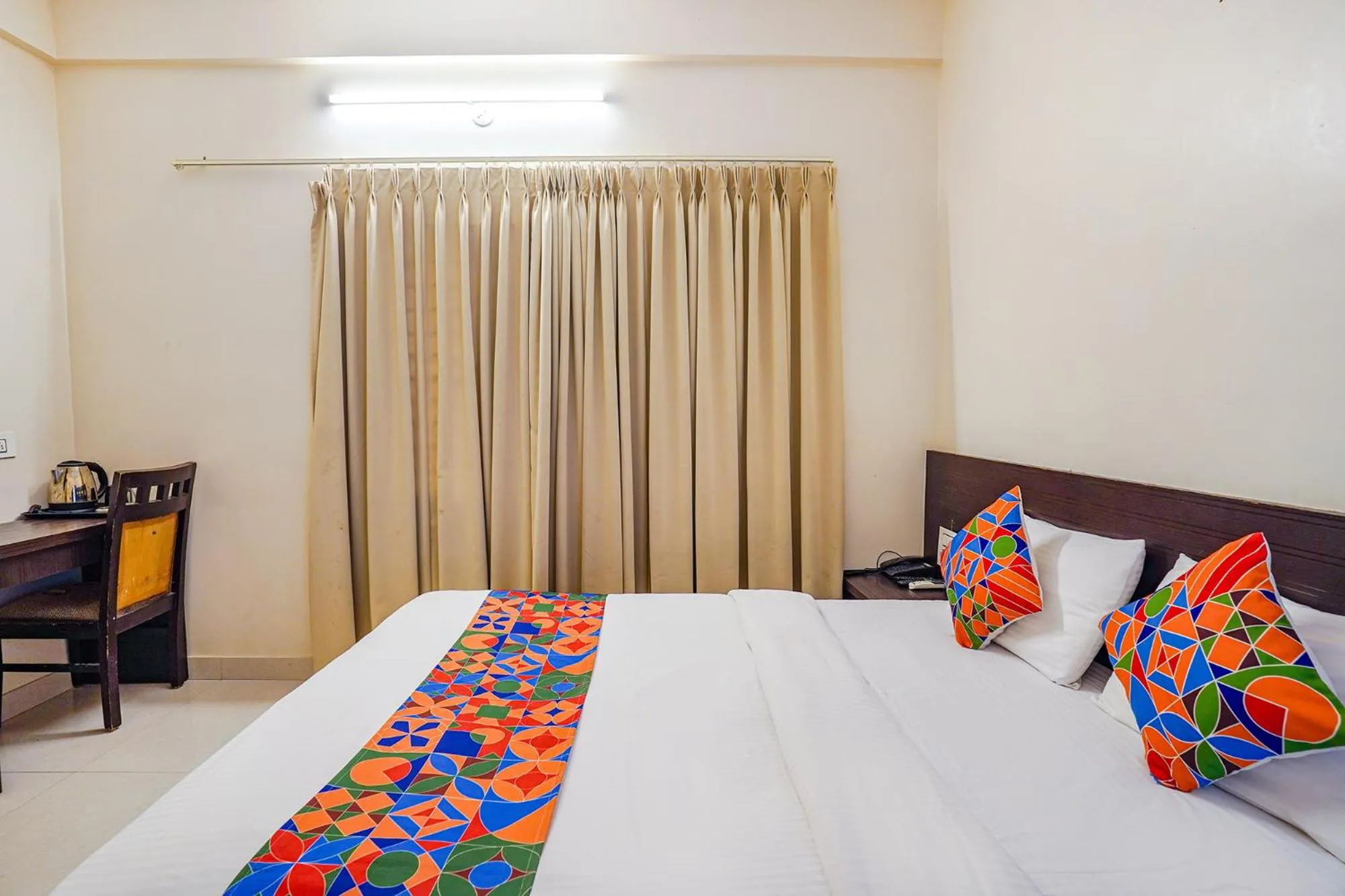 Bed in FabHotel Willow Tree