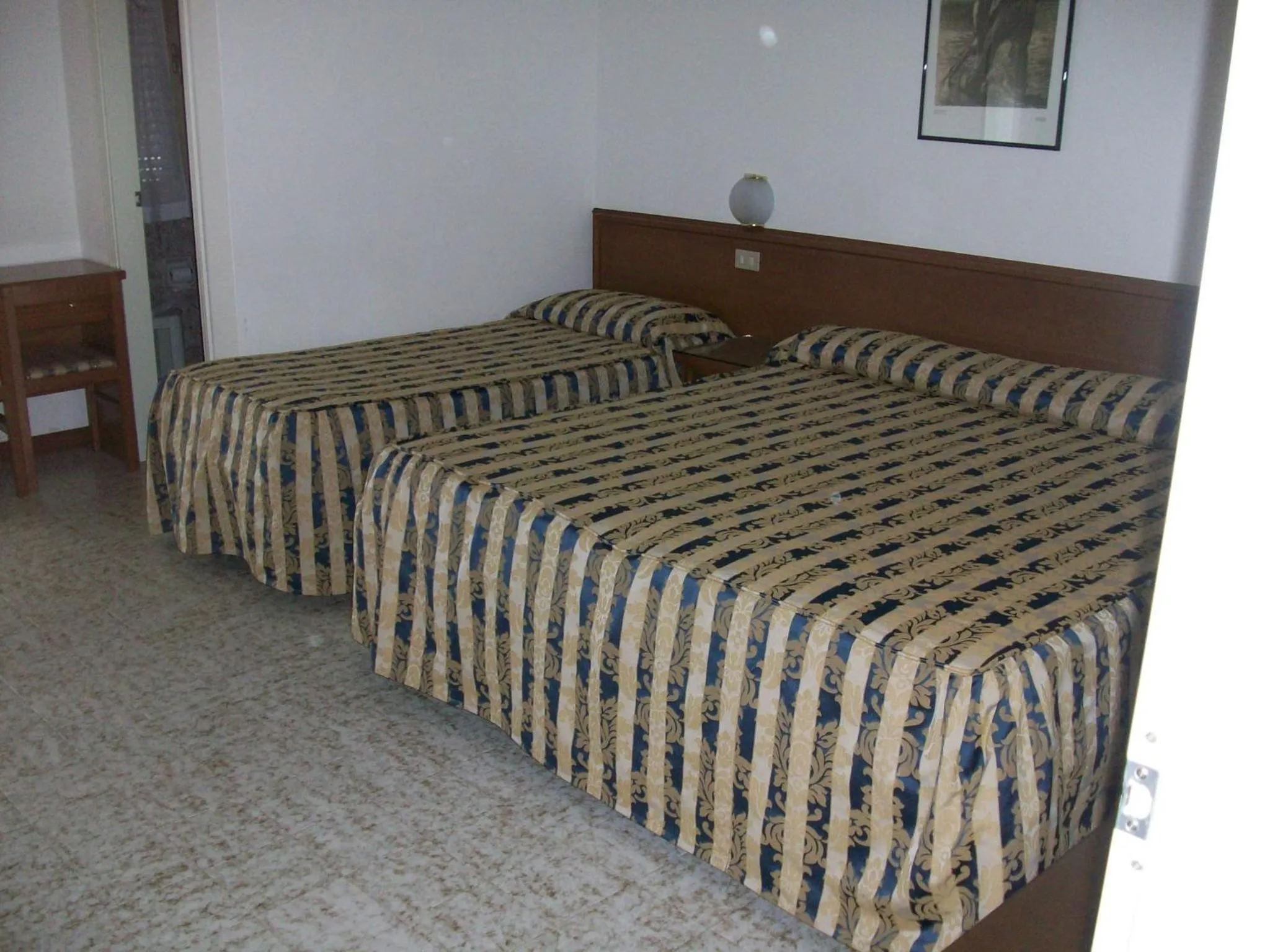 Bed in HOTEL SANTOROTTO di FABIO TERROSI