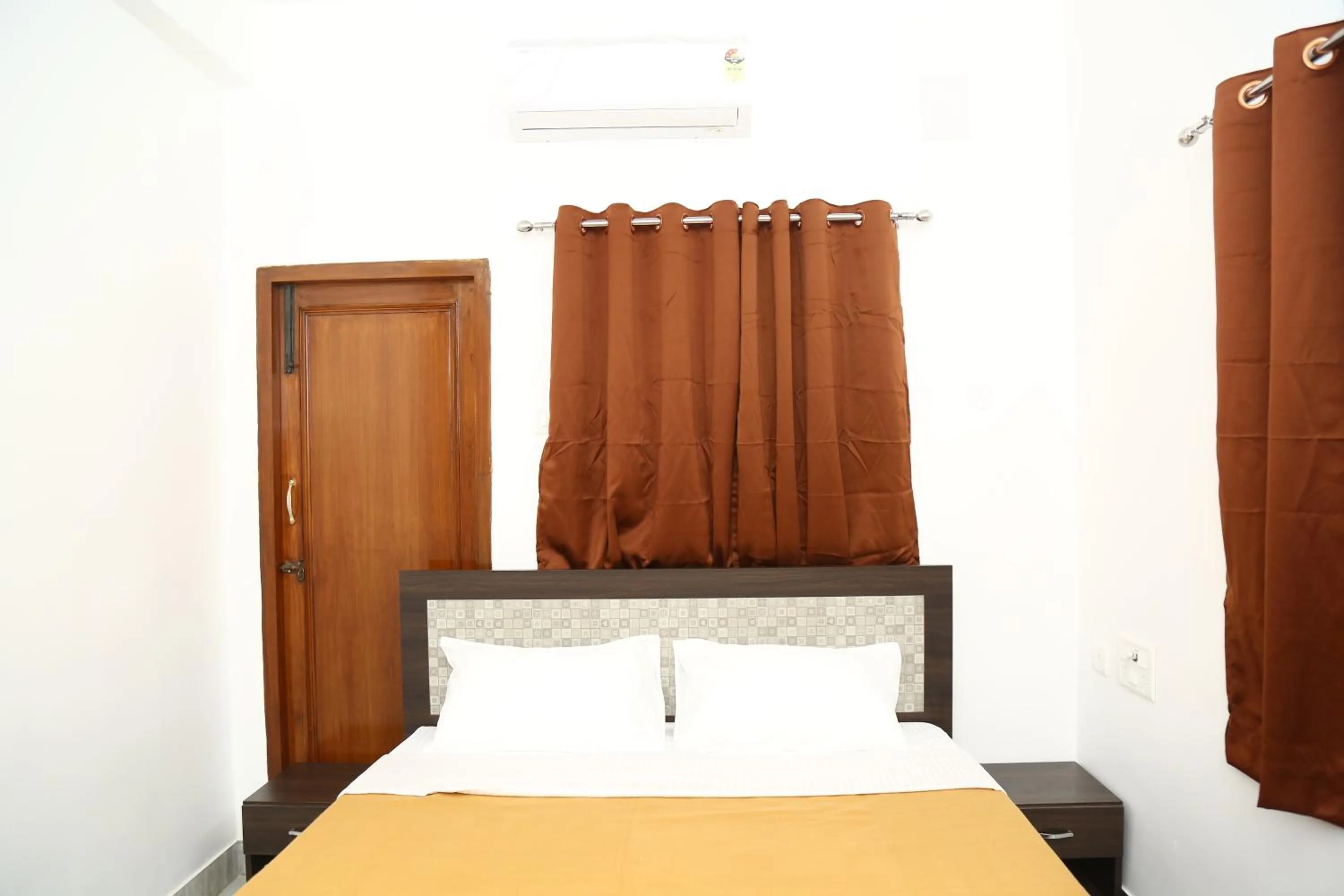 Bed in SS Stay Kilpauk Chennai