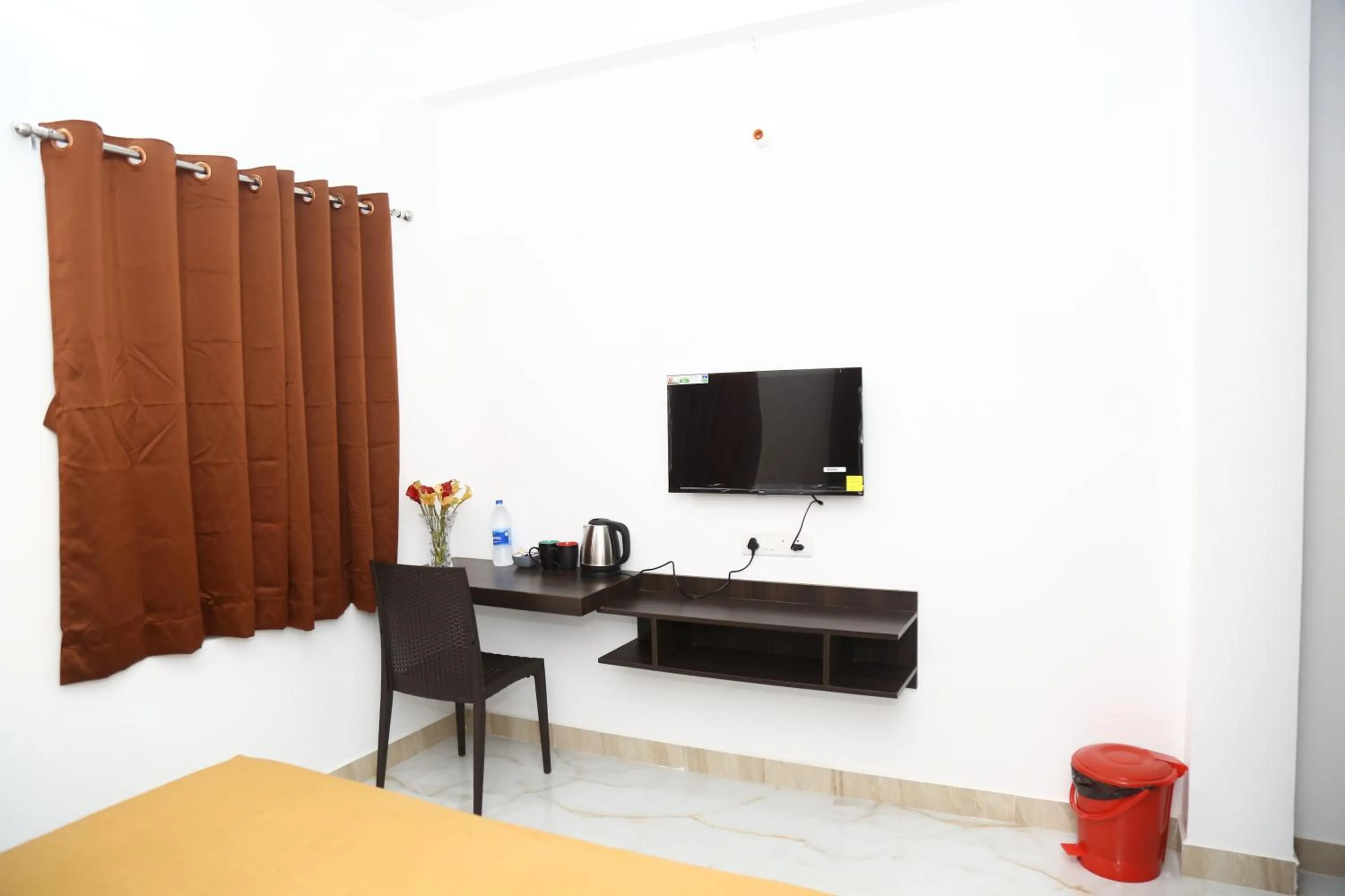 Coffee/tea facilities, Bed in SS Stay Kilpauk Chennai