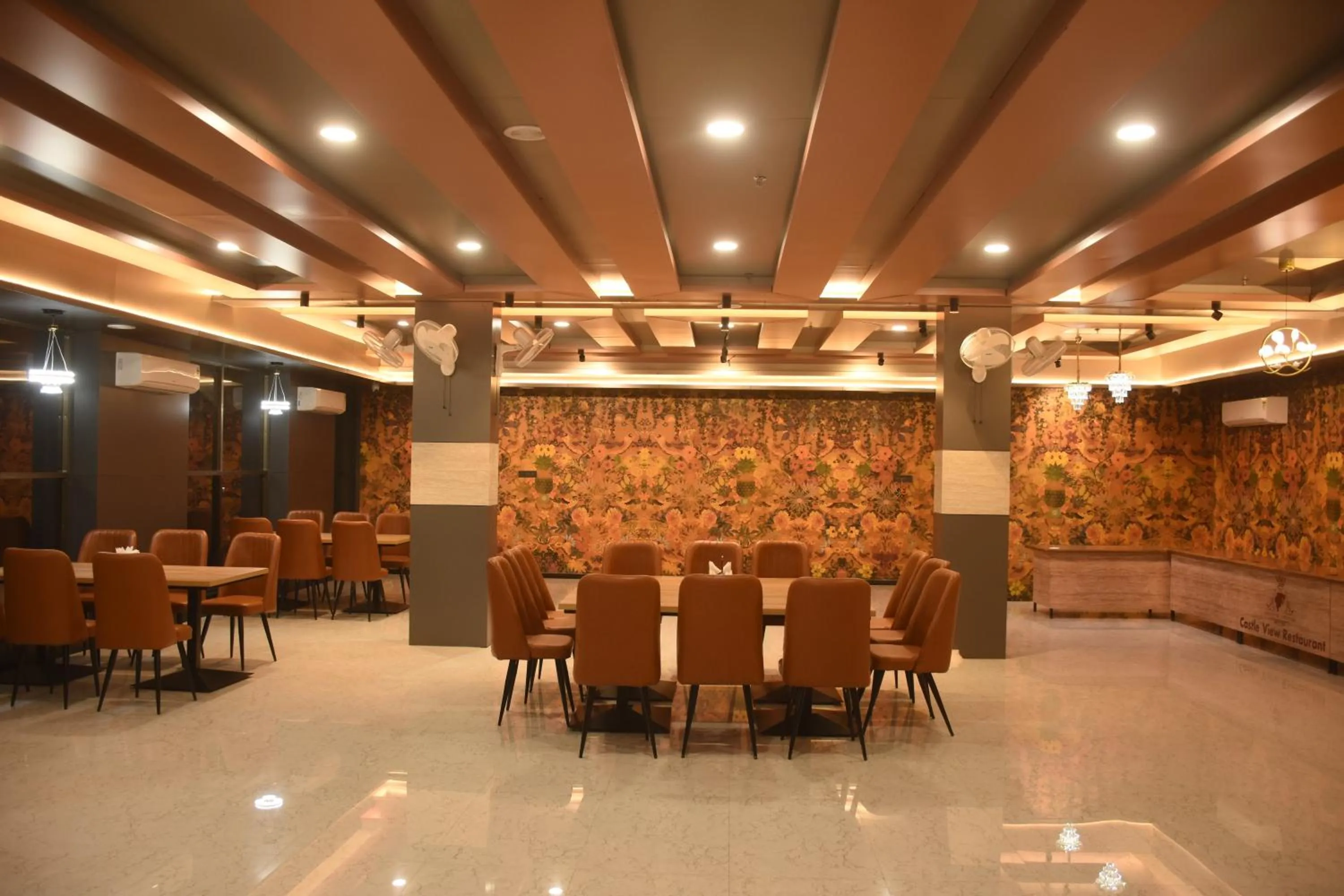 Restaurant/places to eat in Hotel Pride Of Chittor