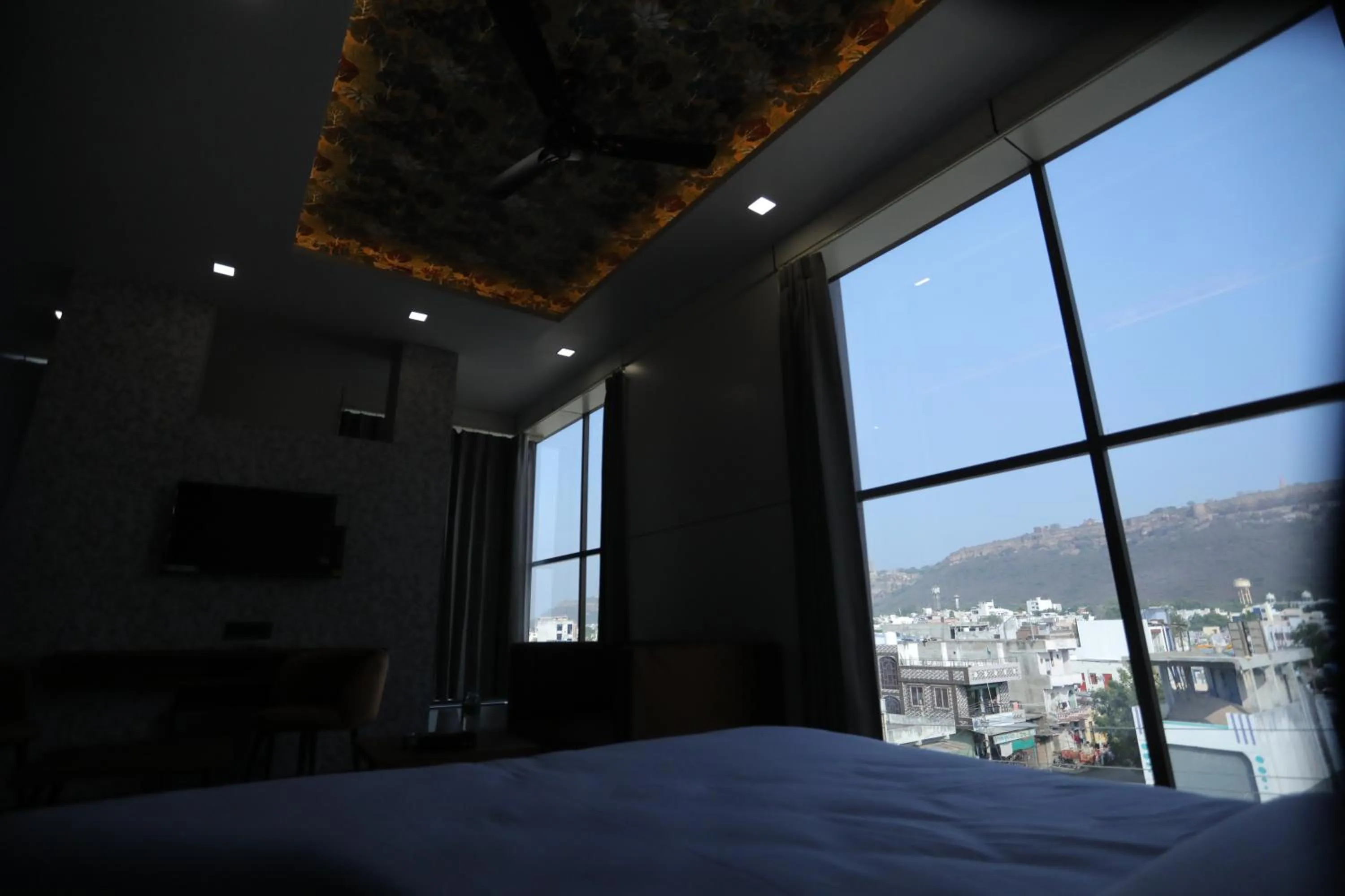 Mountain view, Bed in Hotel Pride Of Chittor