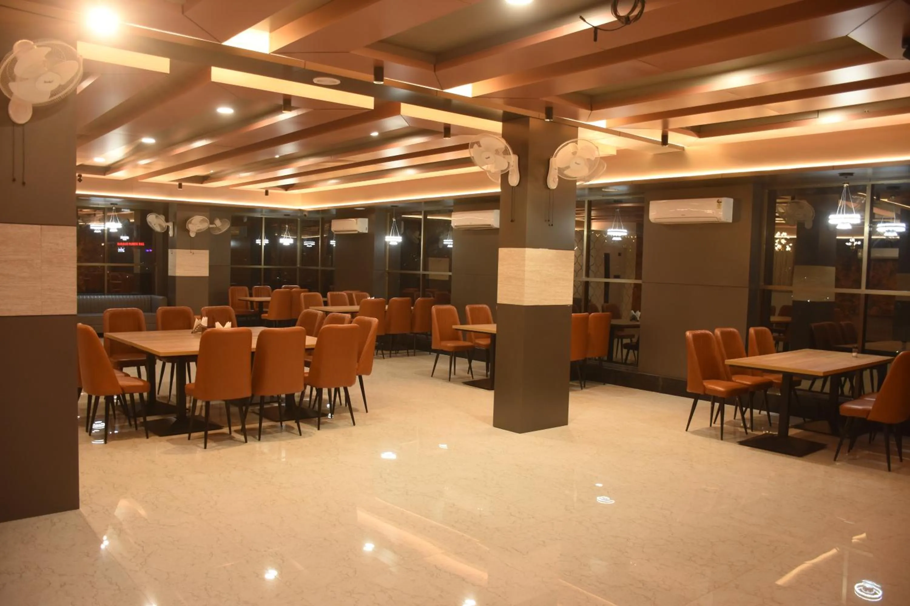Restaurant/places to eat in Hotel Pride Of Chittor
