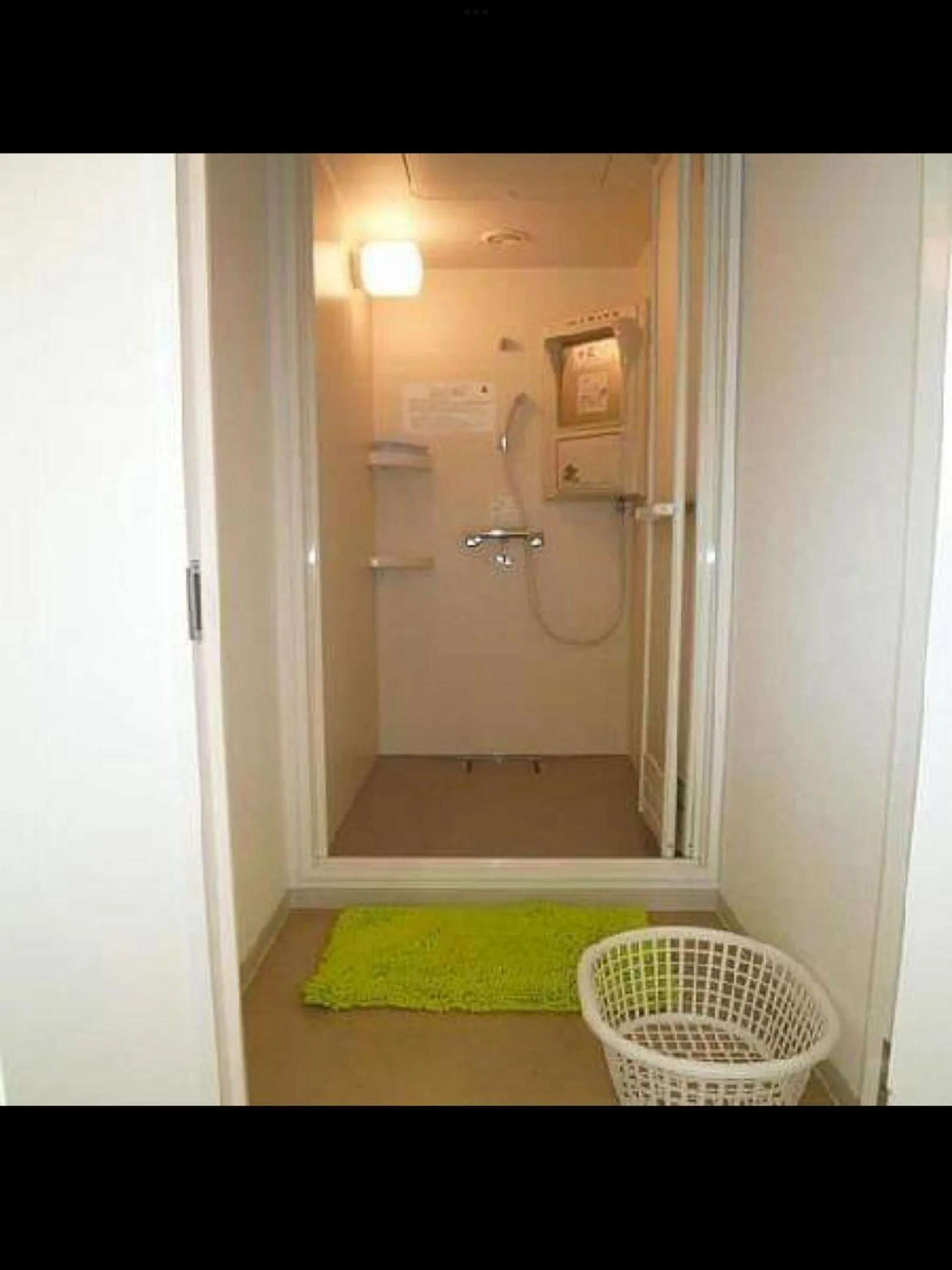 Shower in Fukuoka Share Hotel