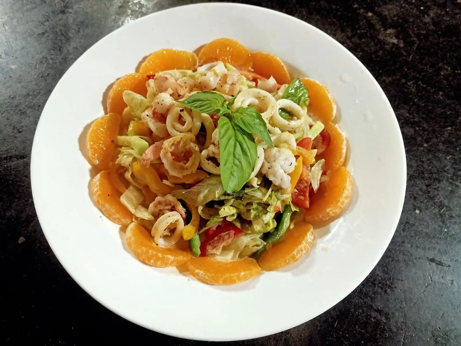 Restaurant/places to eat in YogiTree Beach Resort & Cafe - 100m from Morjim Beach