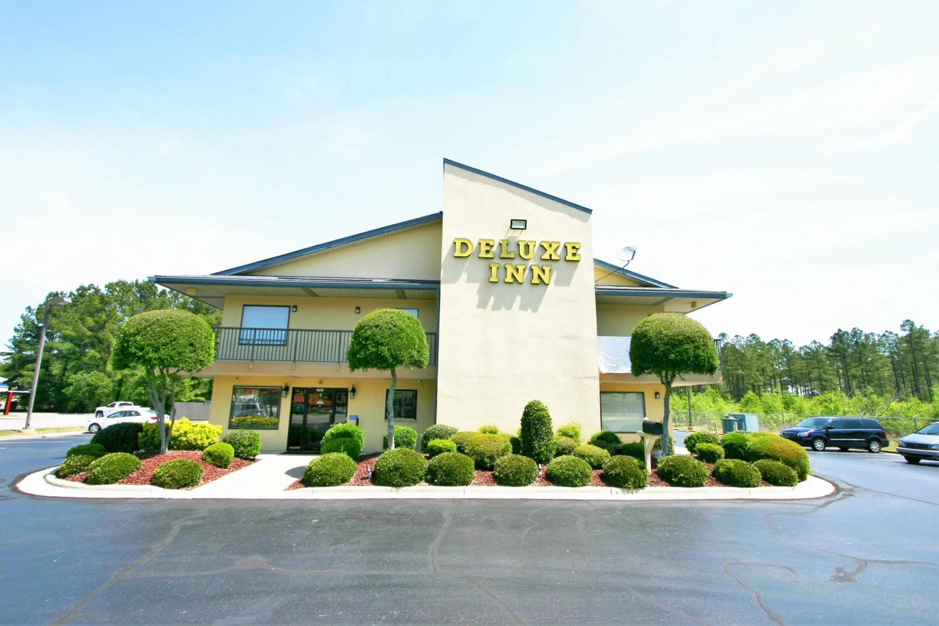 Property building in Deluxe Inn - Fayetteville I-95