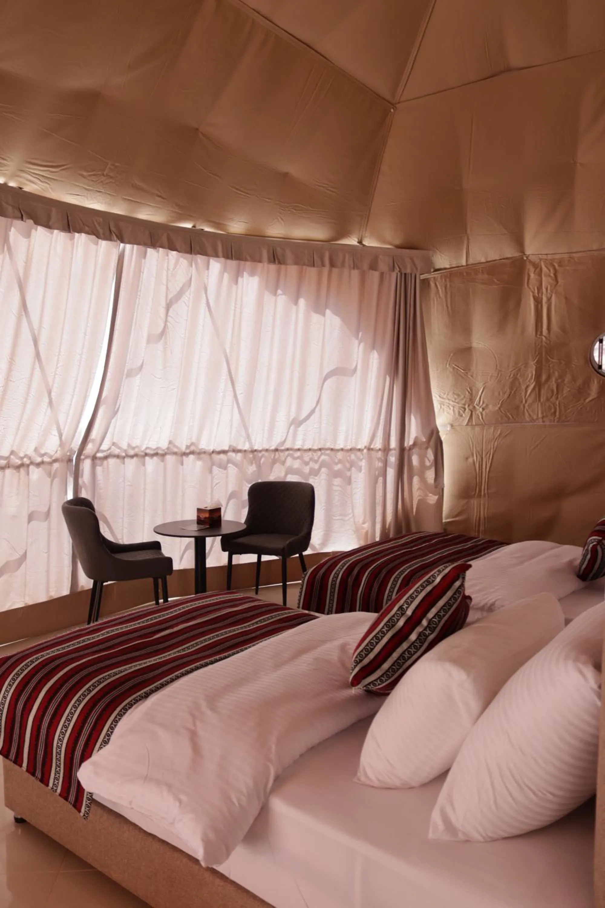 Bedroom, Bed in Valley Resort