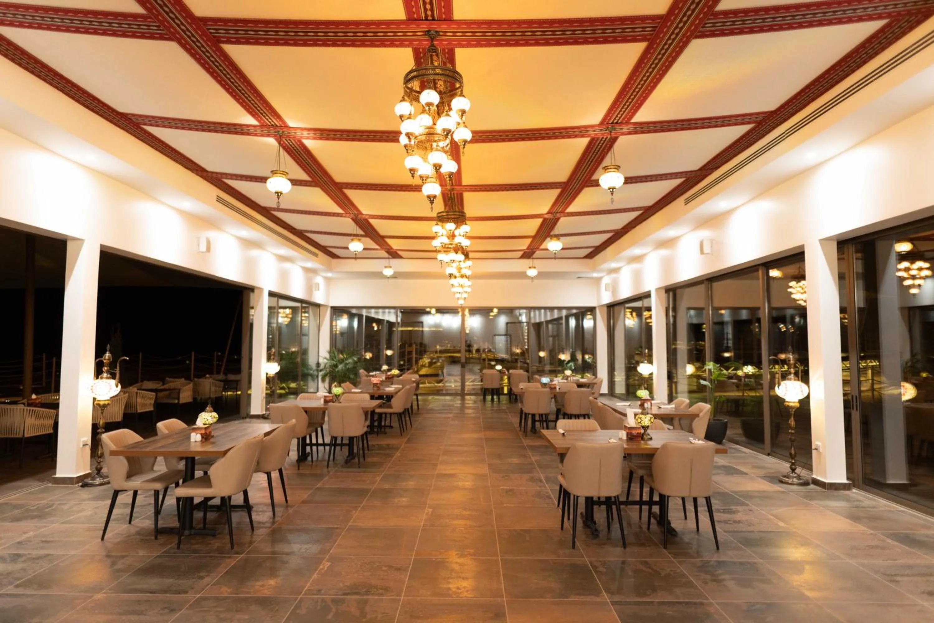 Restaurant/places to eat in Valley Resort