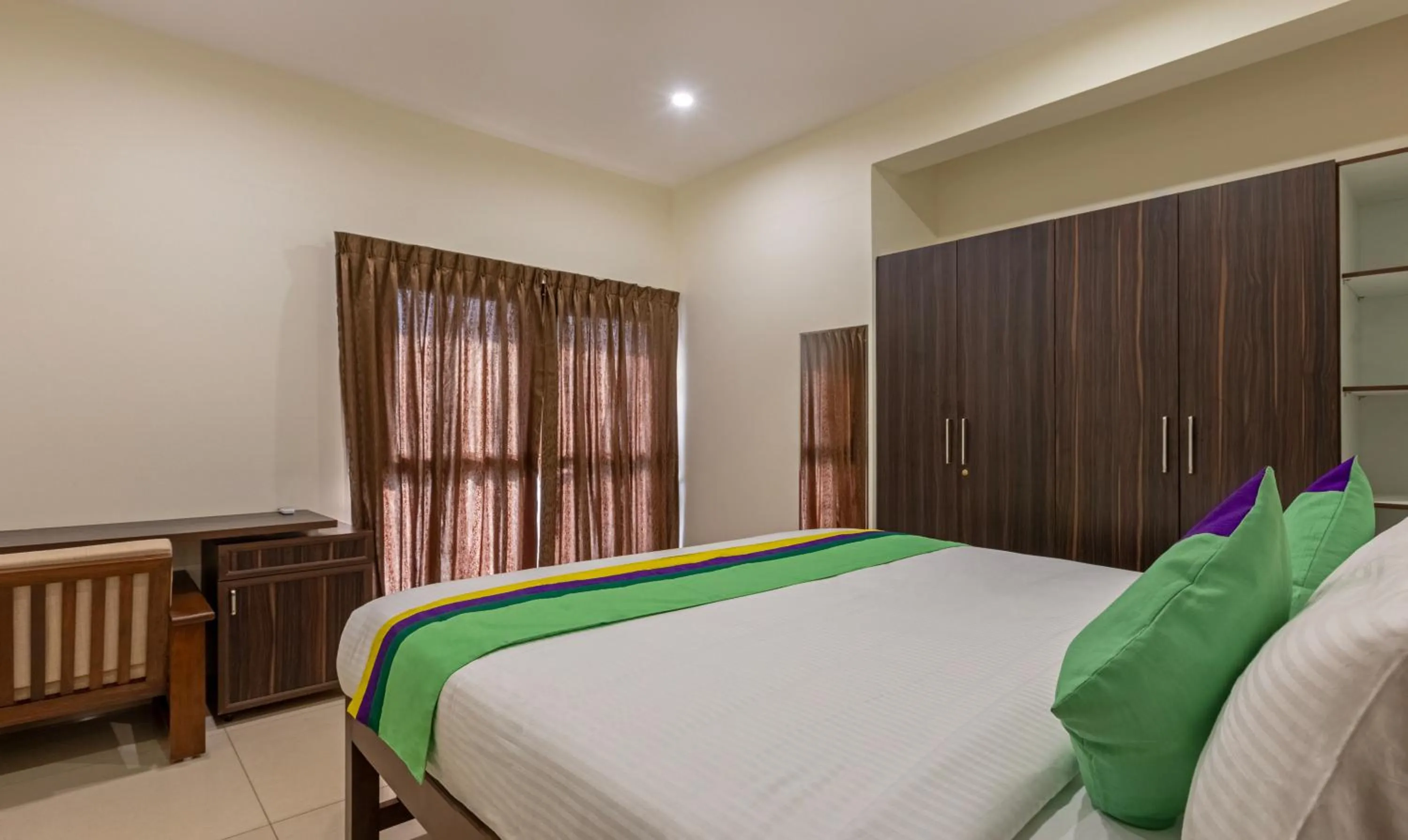 Bedroom, Bed in Treebo Samanvaya Retreat, Mysore