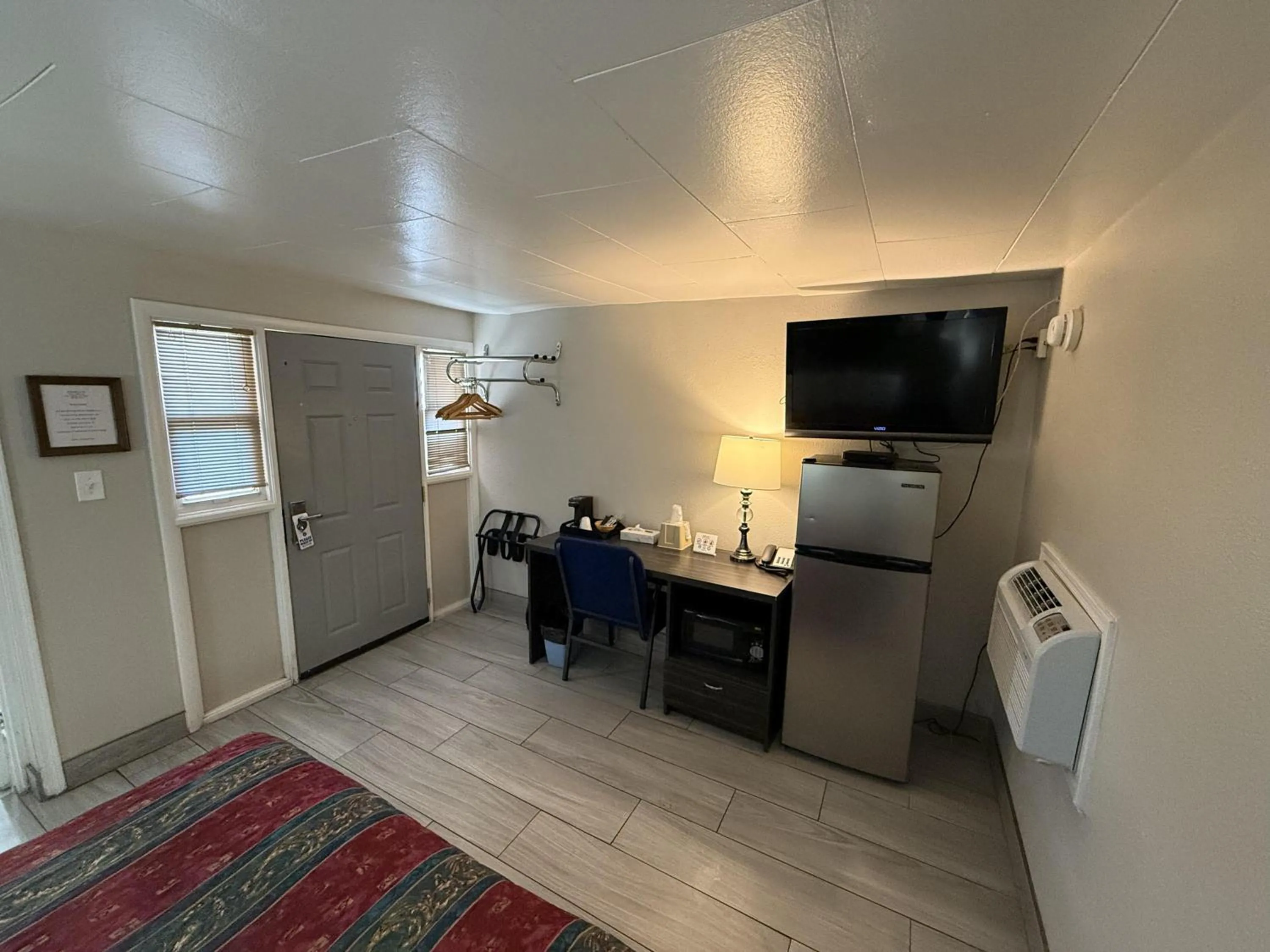 TV and multimedia in Palms Inn