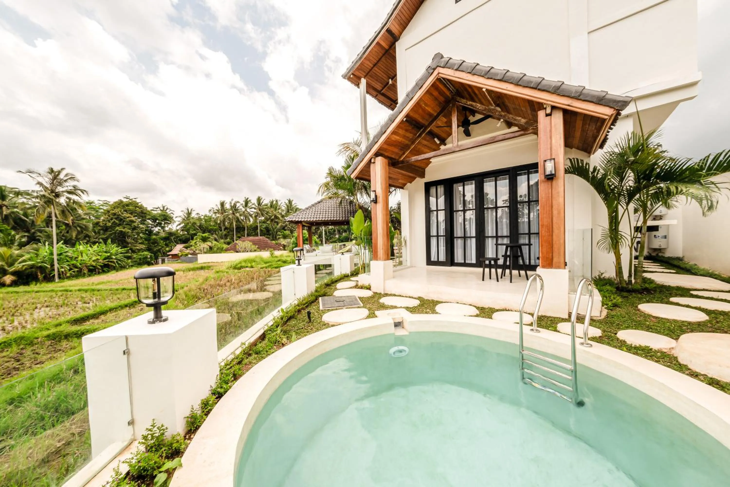 Sarang Apartments by EVDEkimi - Rice field escape with Yoga lounge, Lush garden - Long stay extras